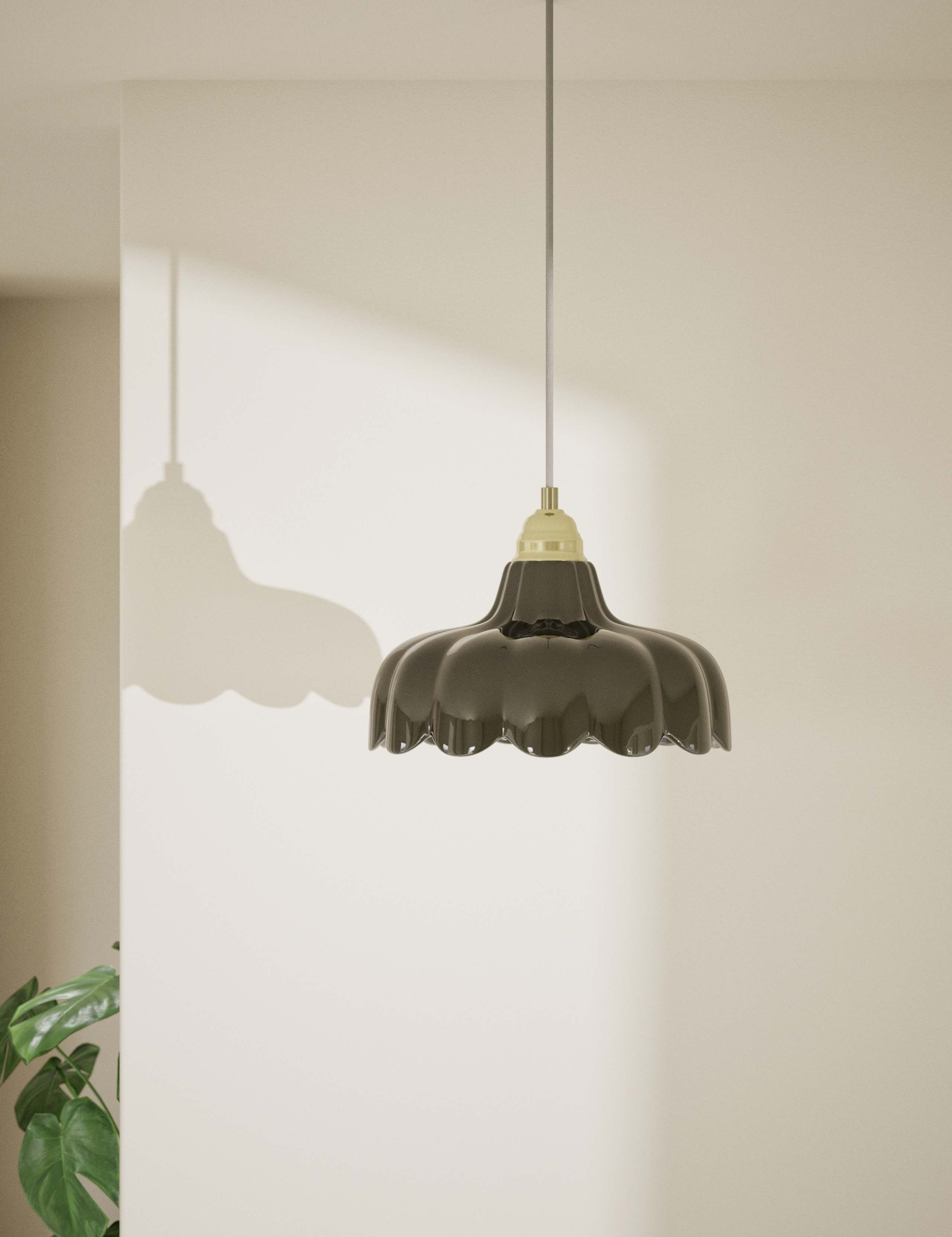 Ceramic Scallop Petal Easy Fit Shade 1 of 5
