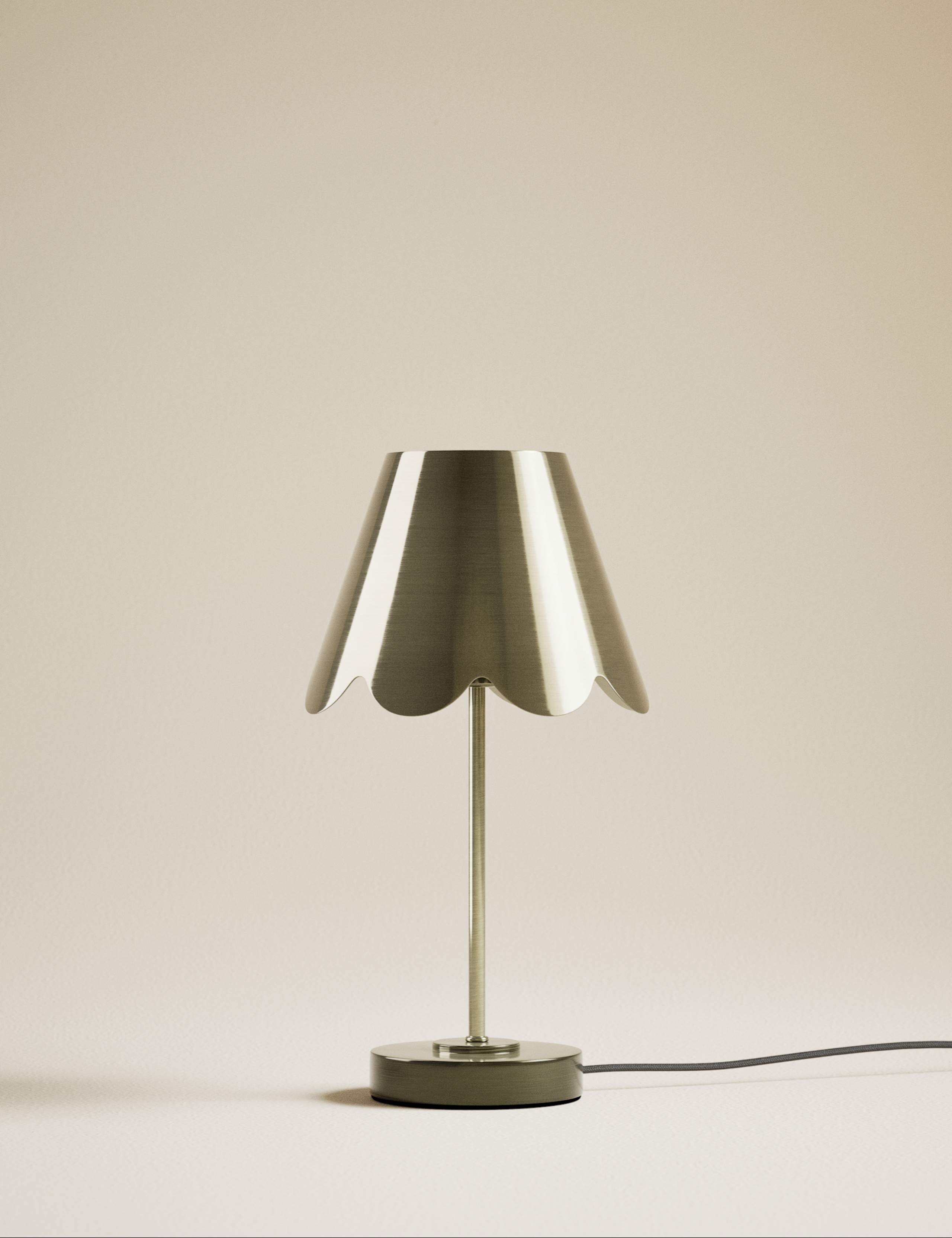 Brass Scallop Table Lamp 3 of 5