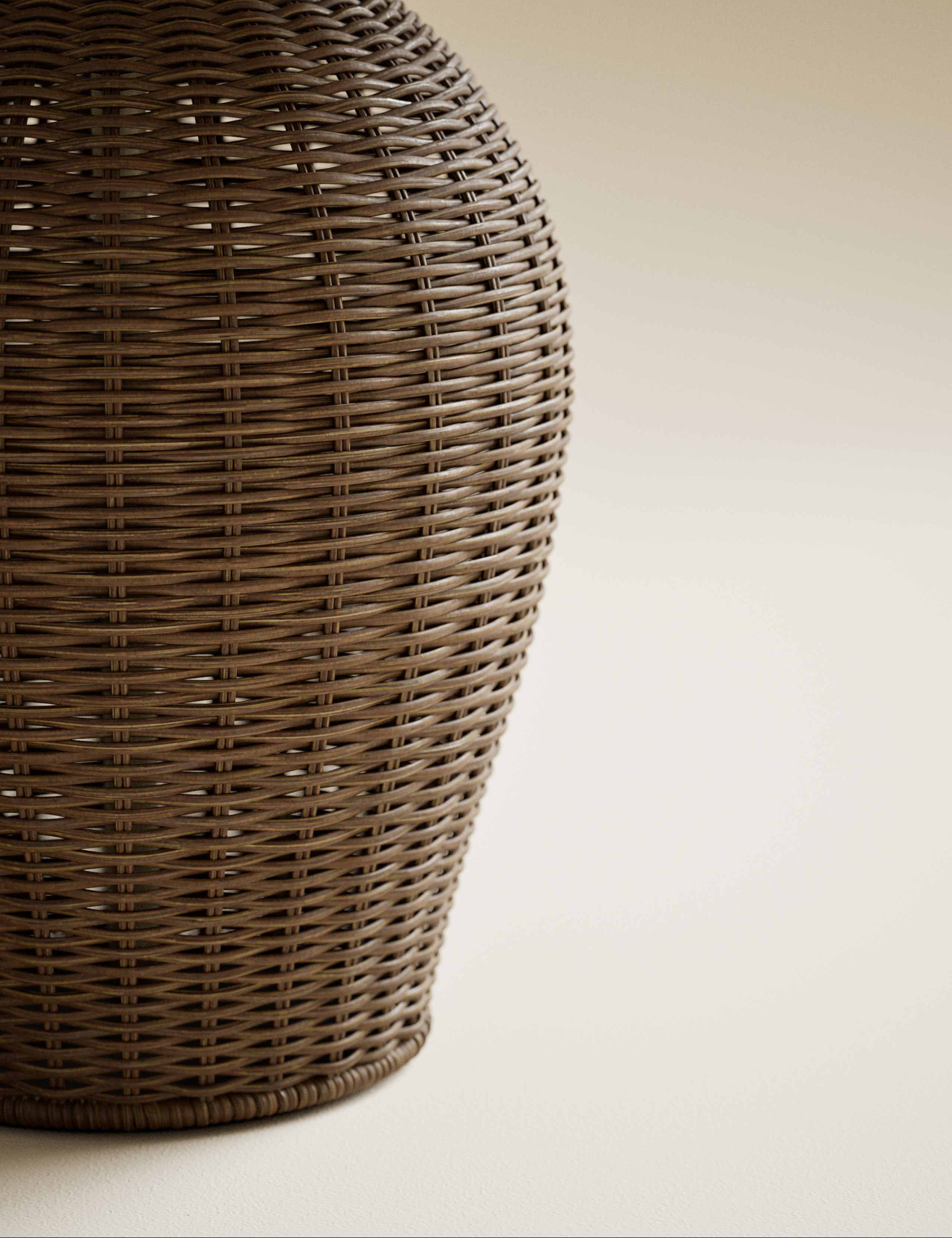 Wicker Scallop Shade Table Lamp 5 of 6
