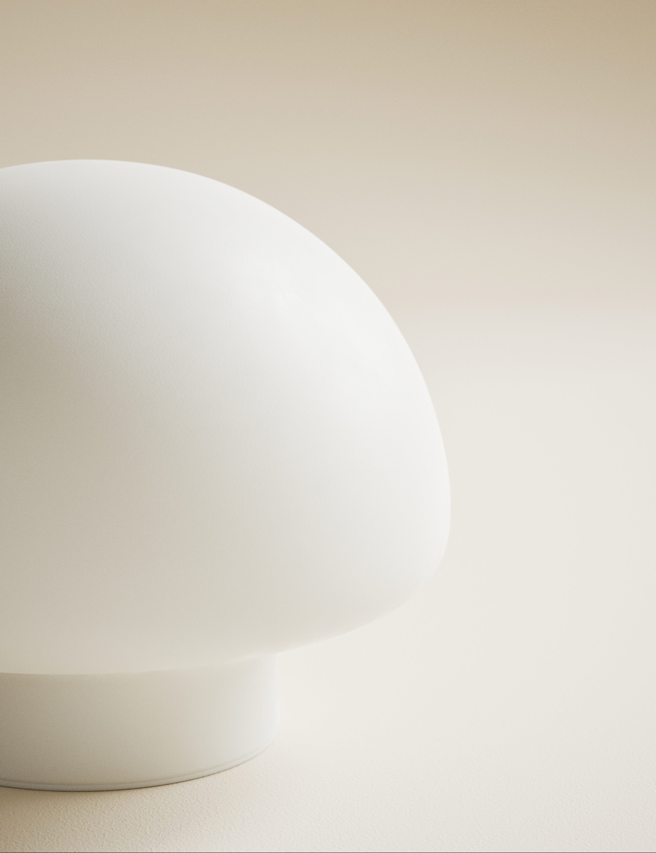 Button Rechargeable Table Lamp 4 of 5