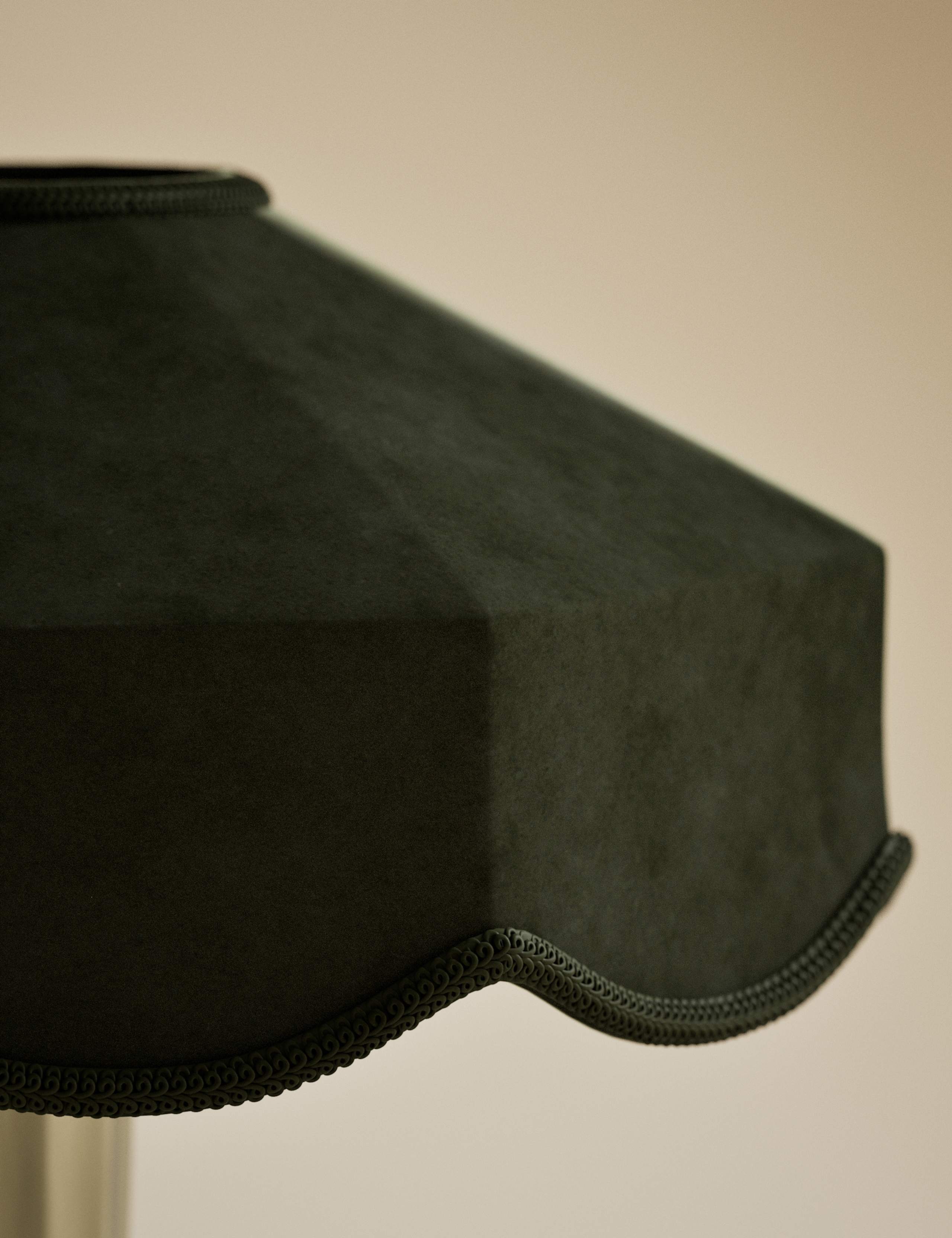 Deco Velvet Scallop Shade Table Lamp 5 of 5