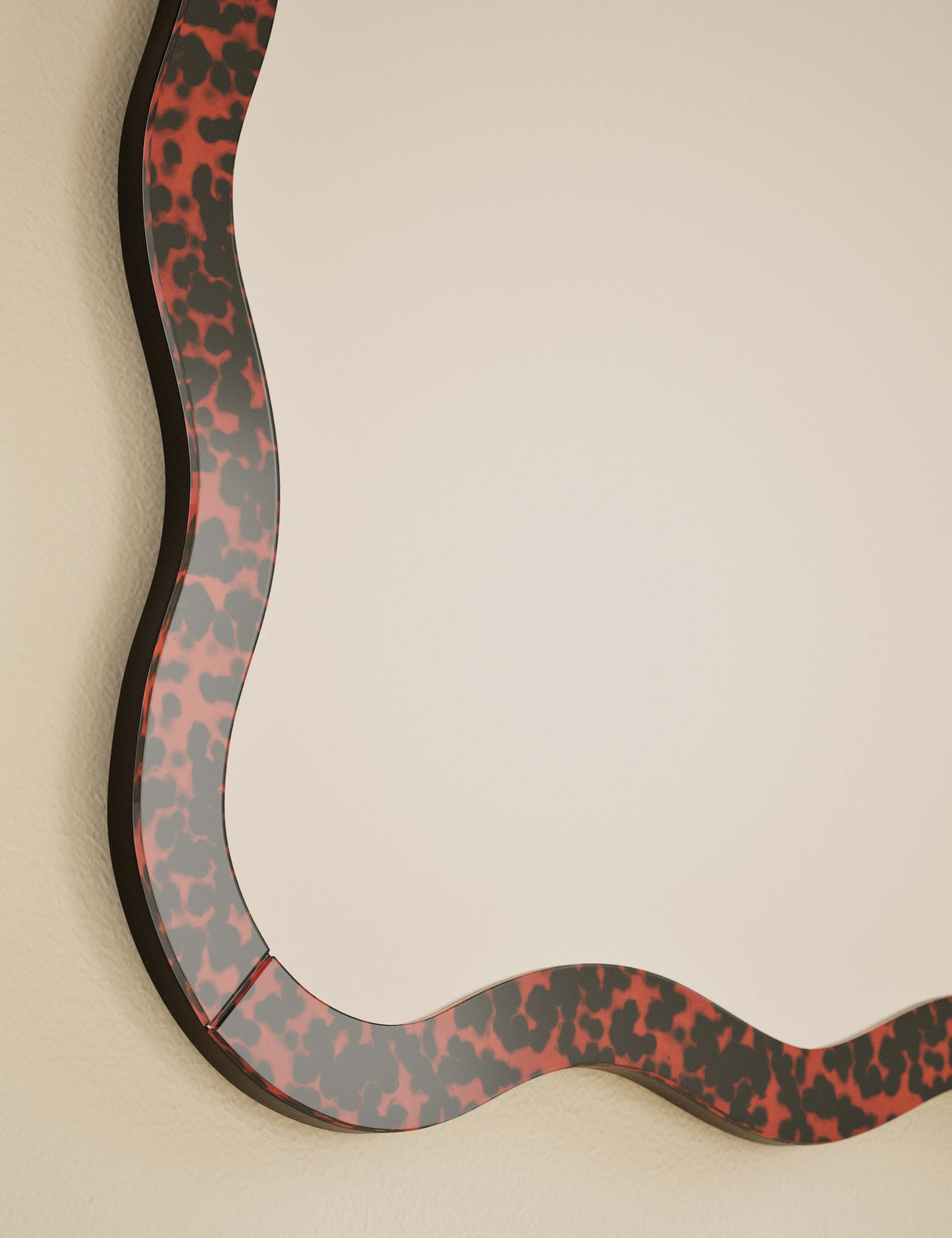 Tortoiseshell Scallop Wall Mirror 4 of 6