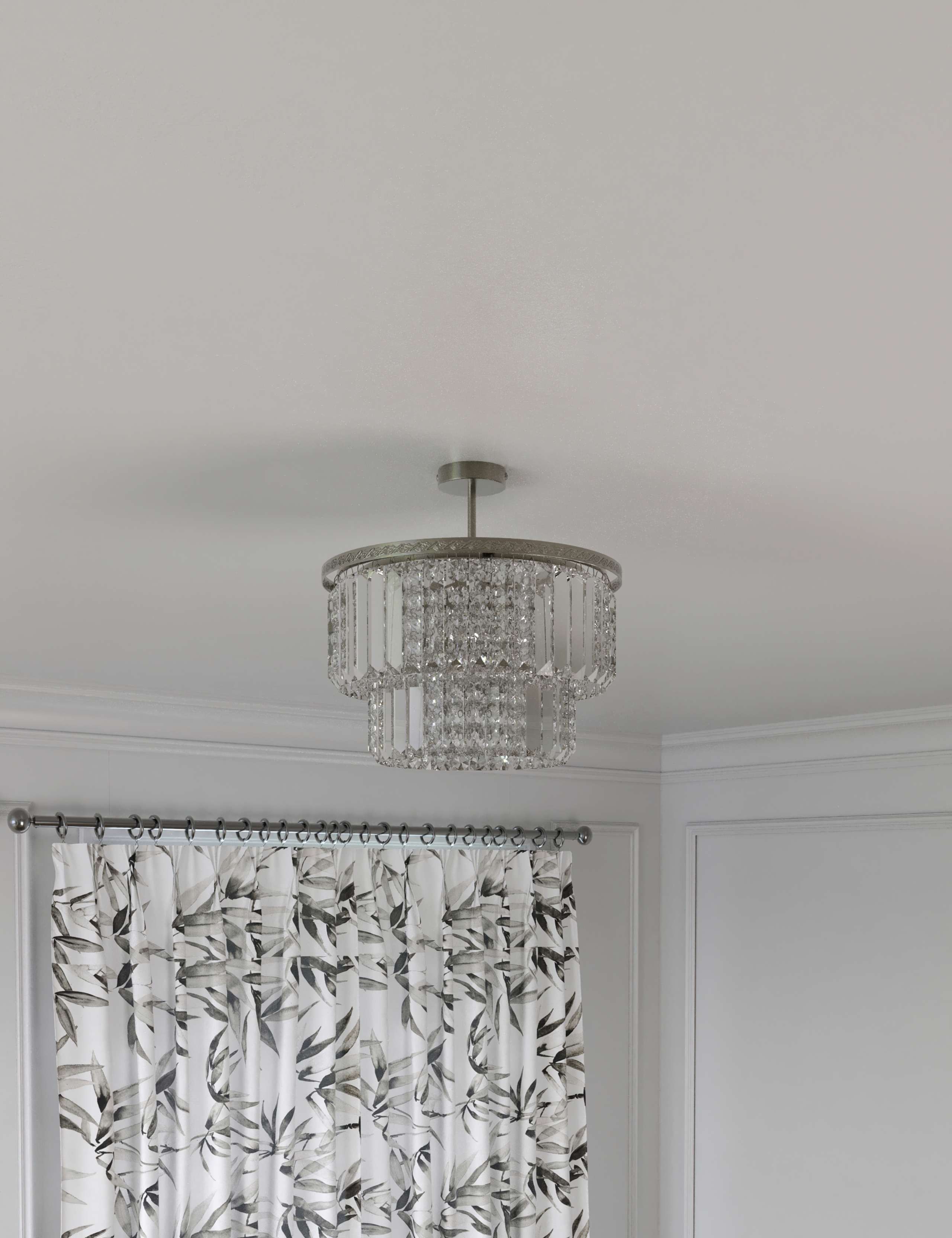 Marilyn Chandelier 3 of 4