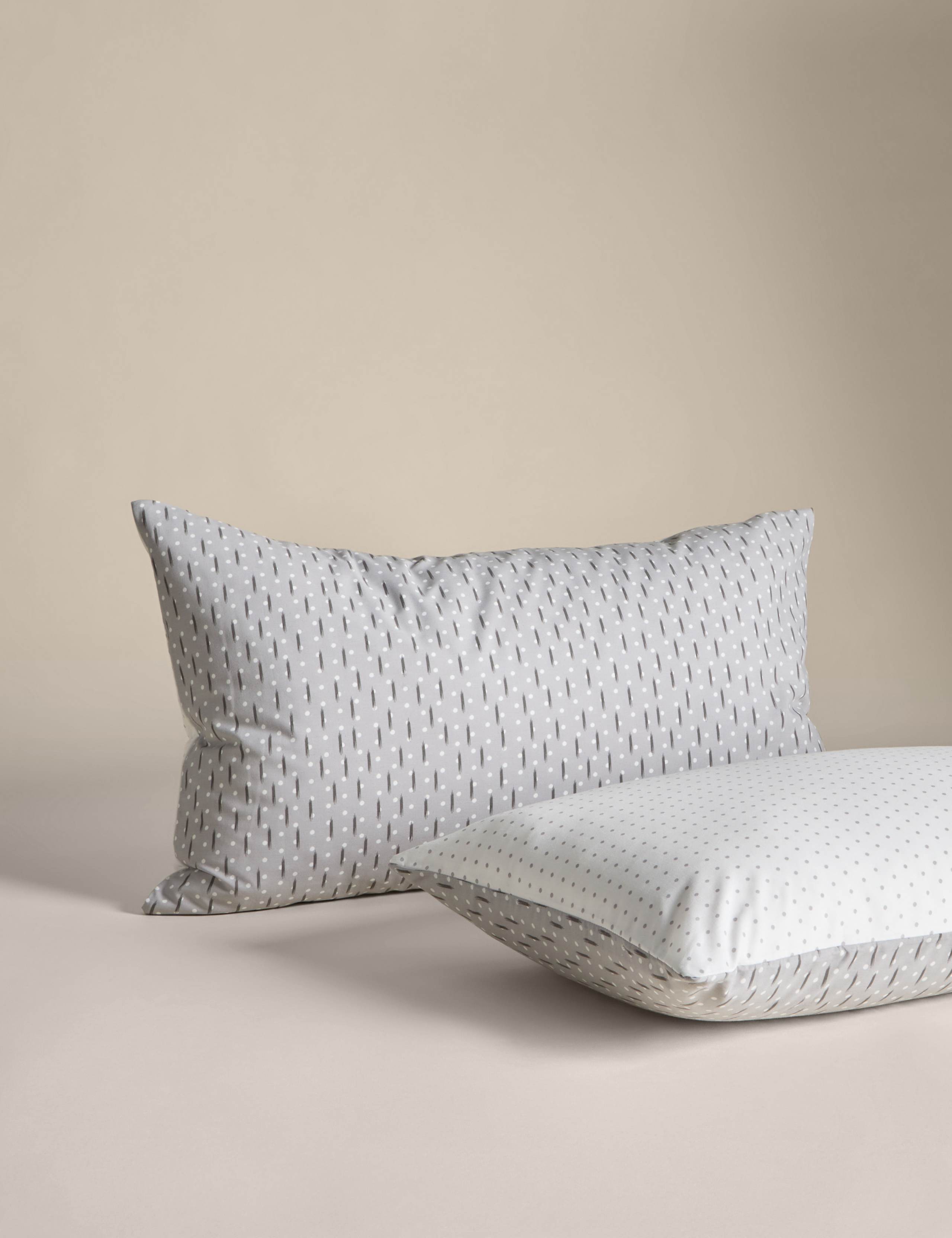 Cotton Blend Geometric Bedding Set 3 of 7