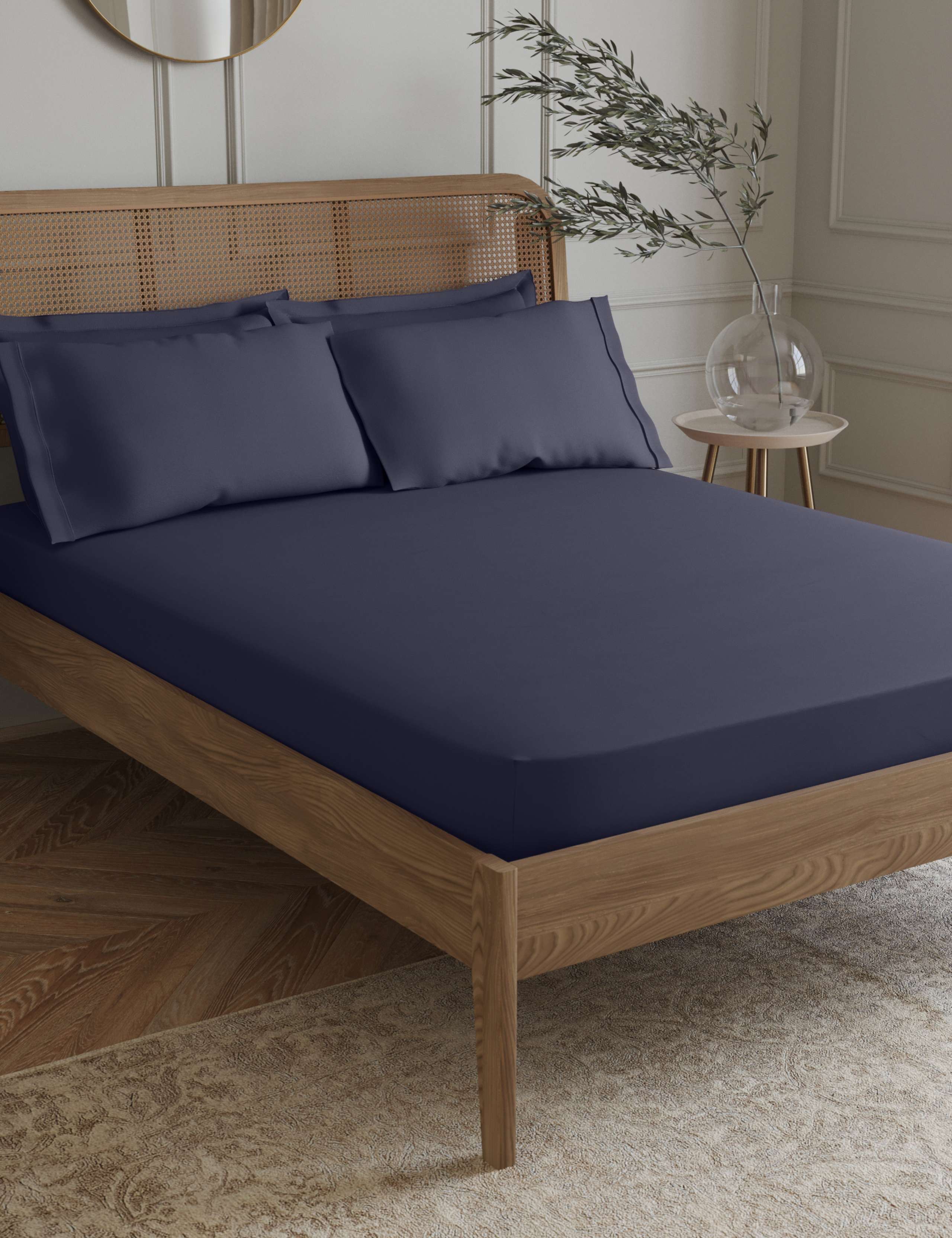 Egyptian Cotton 230 Thread Count Crisp Extra Deep Fitted Sheet 1 of 5