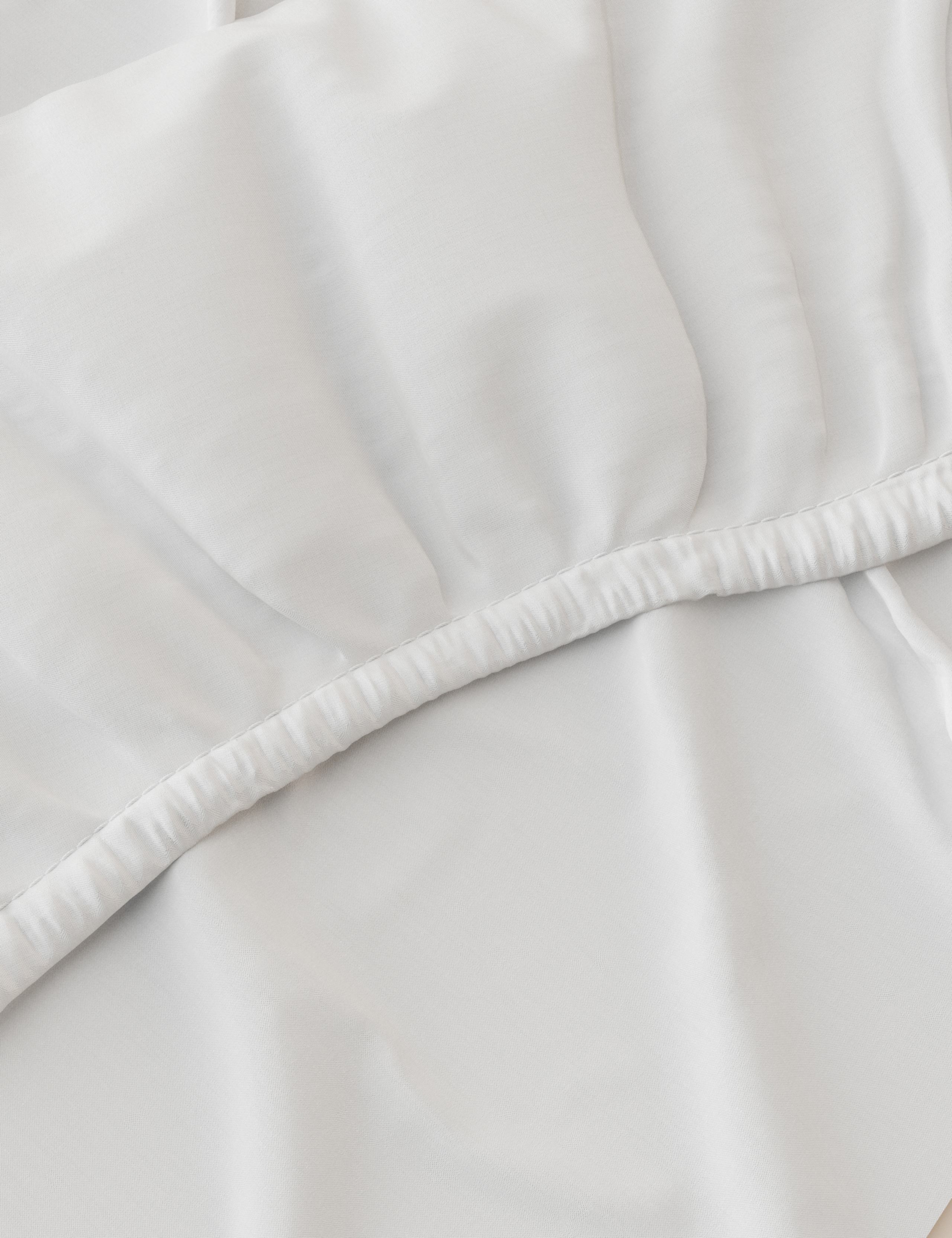 Egyptian Cotton 230 Thread Count Crisp Extra Deep Fitted Sheet 4 of 5