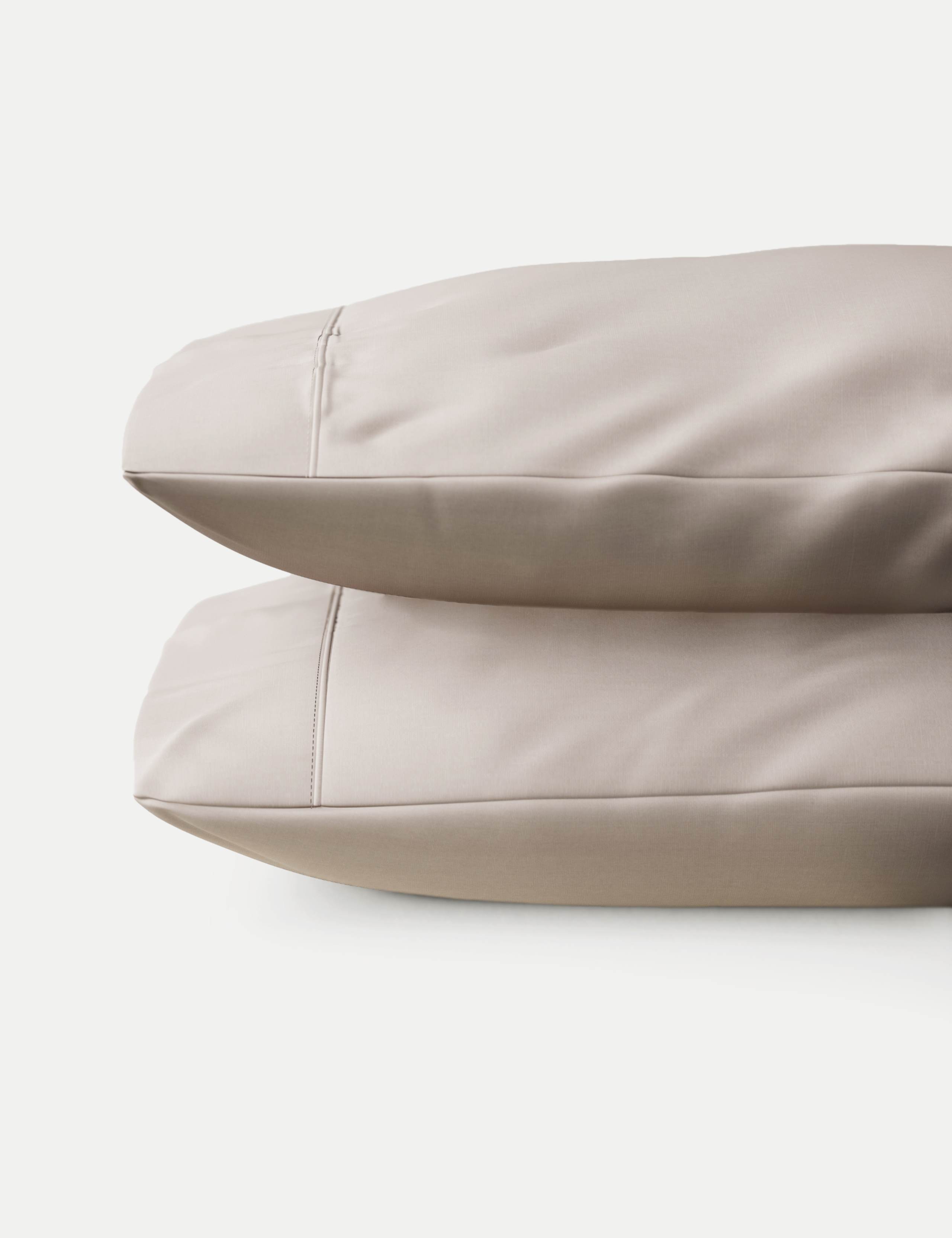 2 Pack Egyptian Cotton 230 Thread Count Crisp Pillowcases 2 of 3
