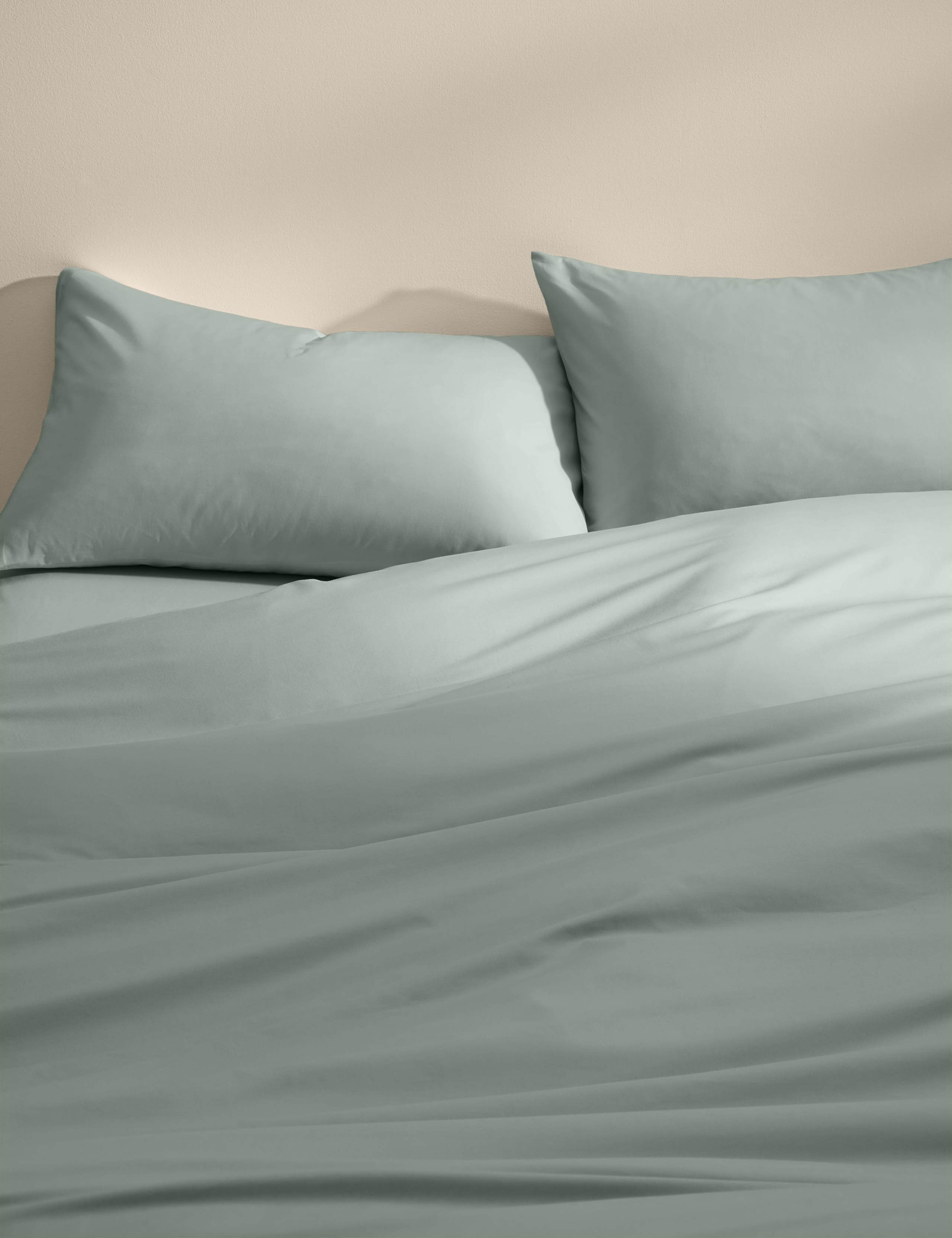 Cotton Rich Bedding Set 1 of 5