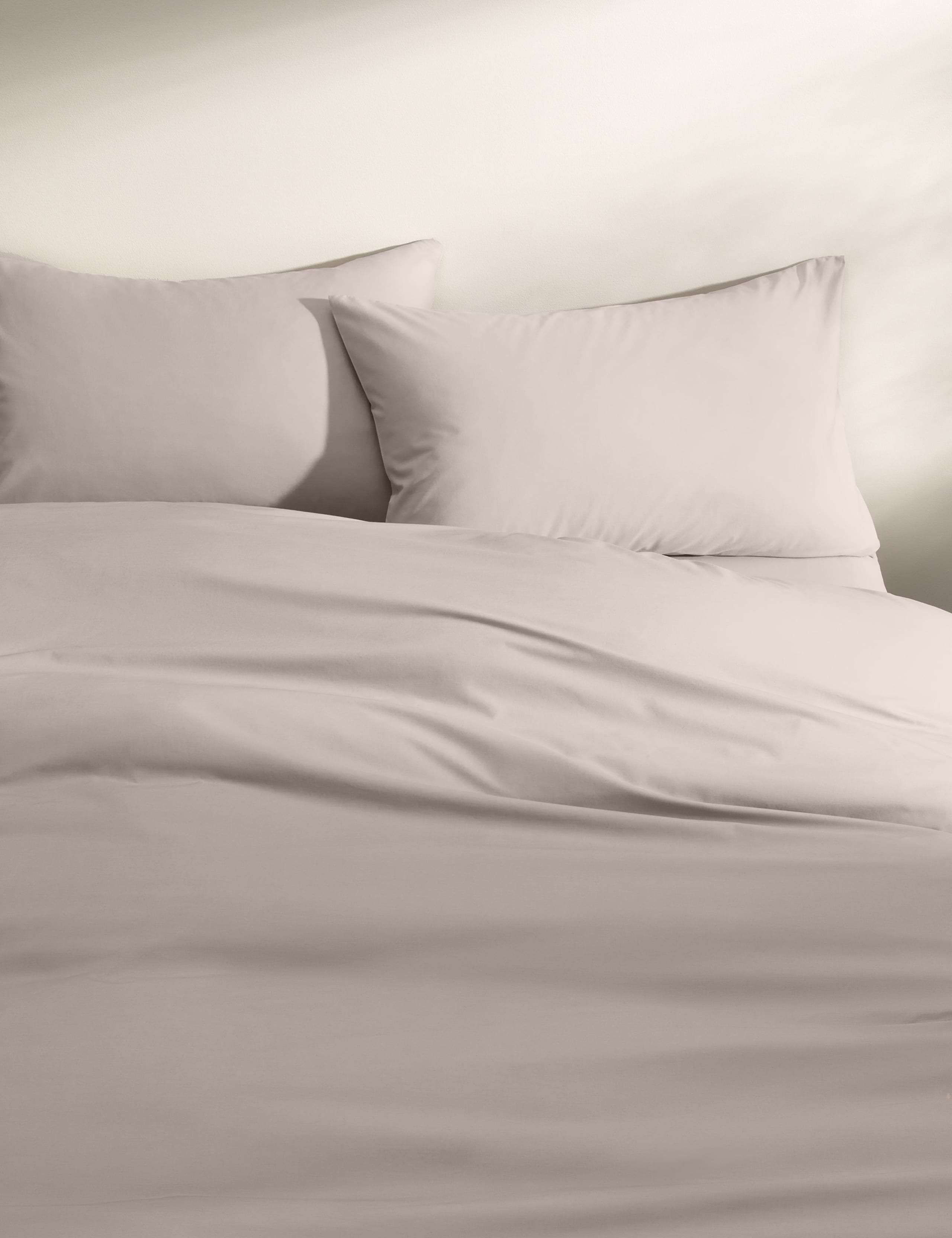 Cotton Rich Bedding Set 1 of 5