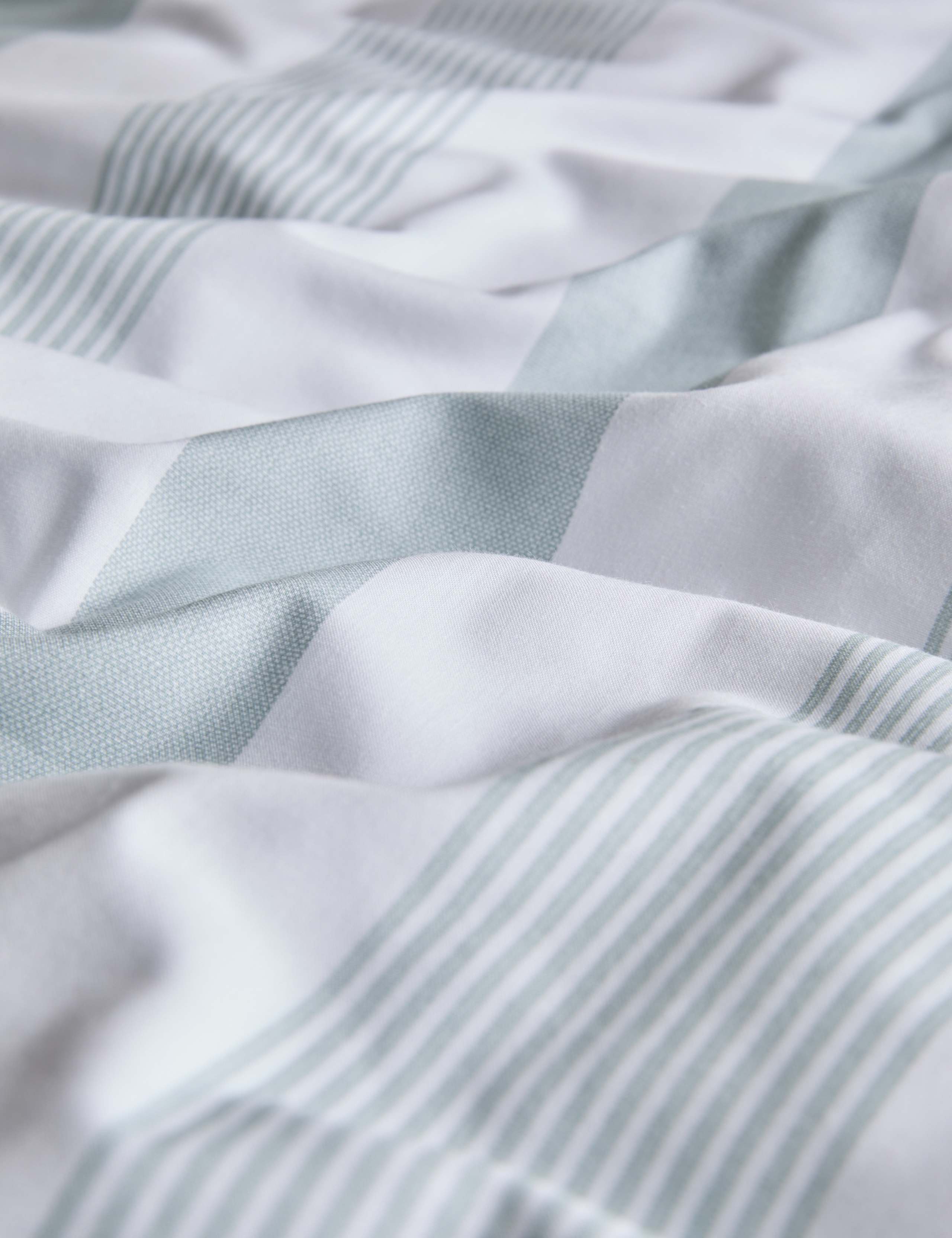 Pure Cotton Hadley Striped Bedding Set 4 of 5