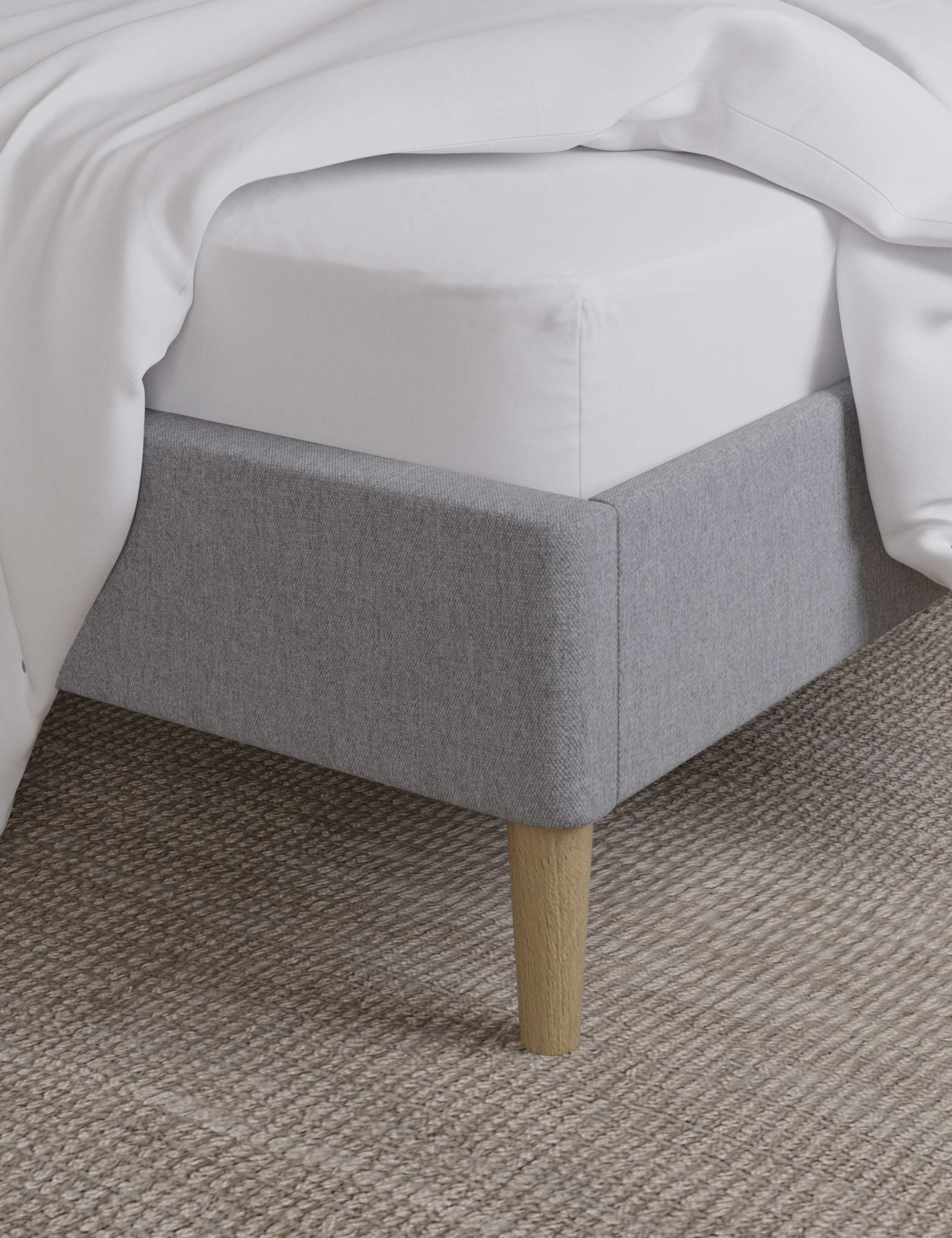 600 Thread Count Sateen Deep Fitted Sheet 1 of 3