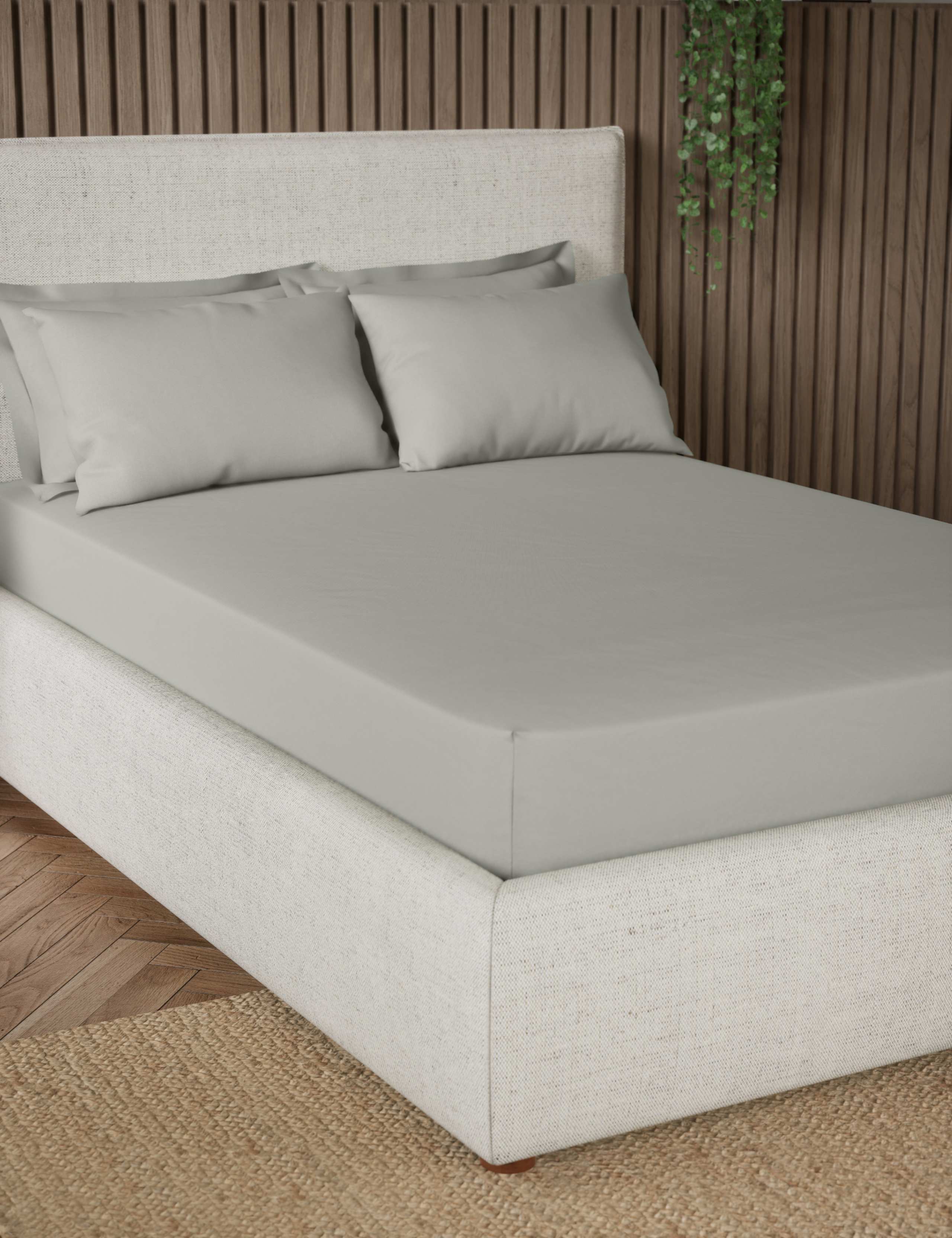 Pure Cotton 300 Thread Count Extra Deep Fitted Sheet 2 of 3