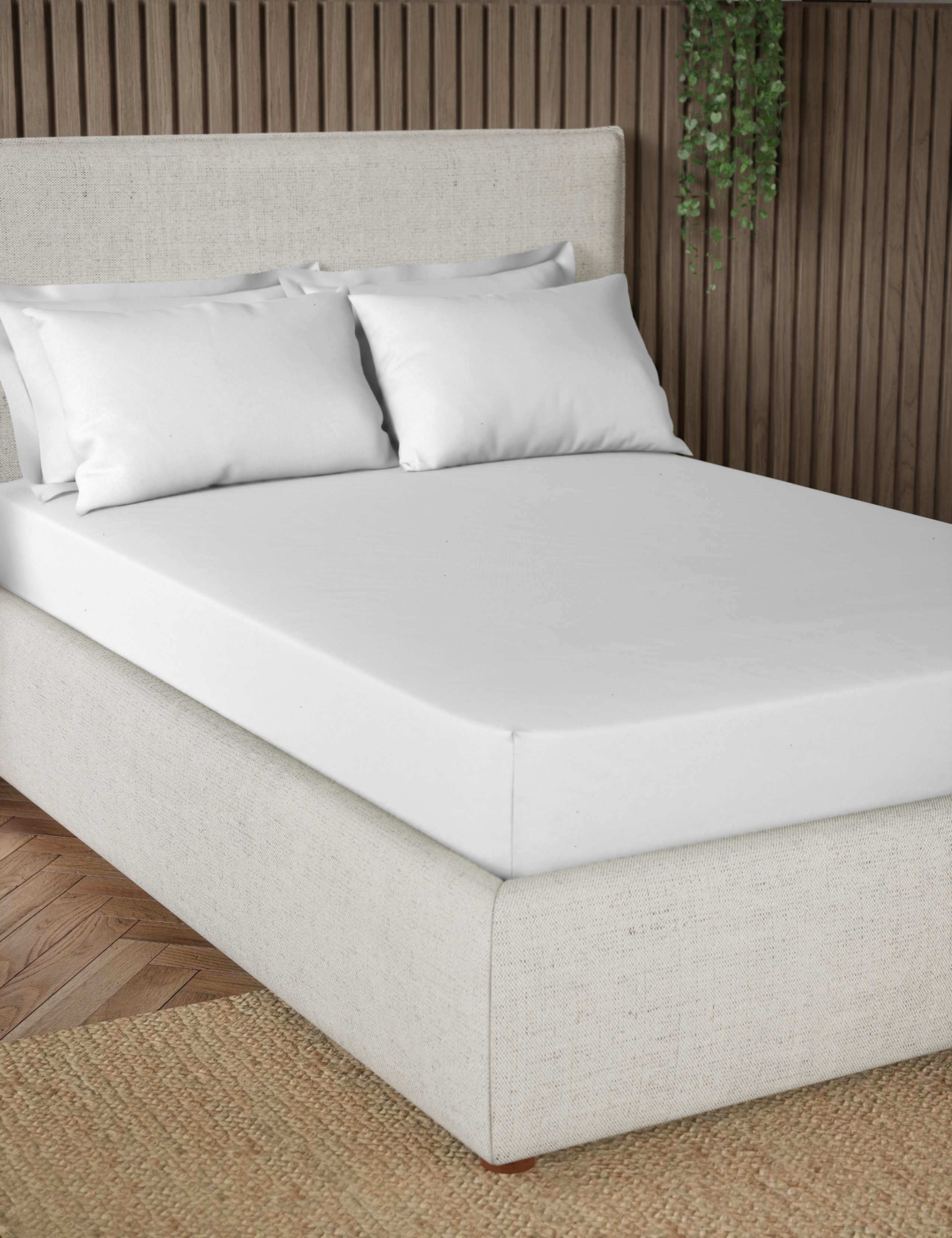 Pure Cotton 300 Thread Count Extra Deep Fitted Sheet 3 of 4