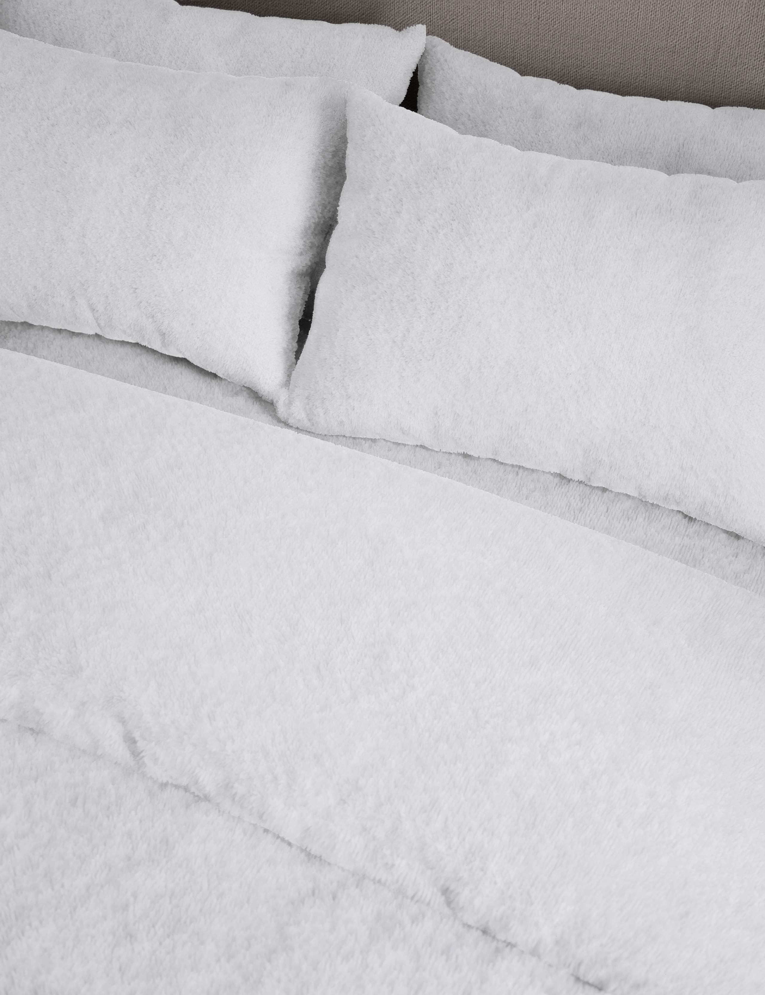 Teddy Fleece Bedding Set 4 of 4