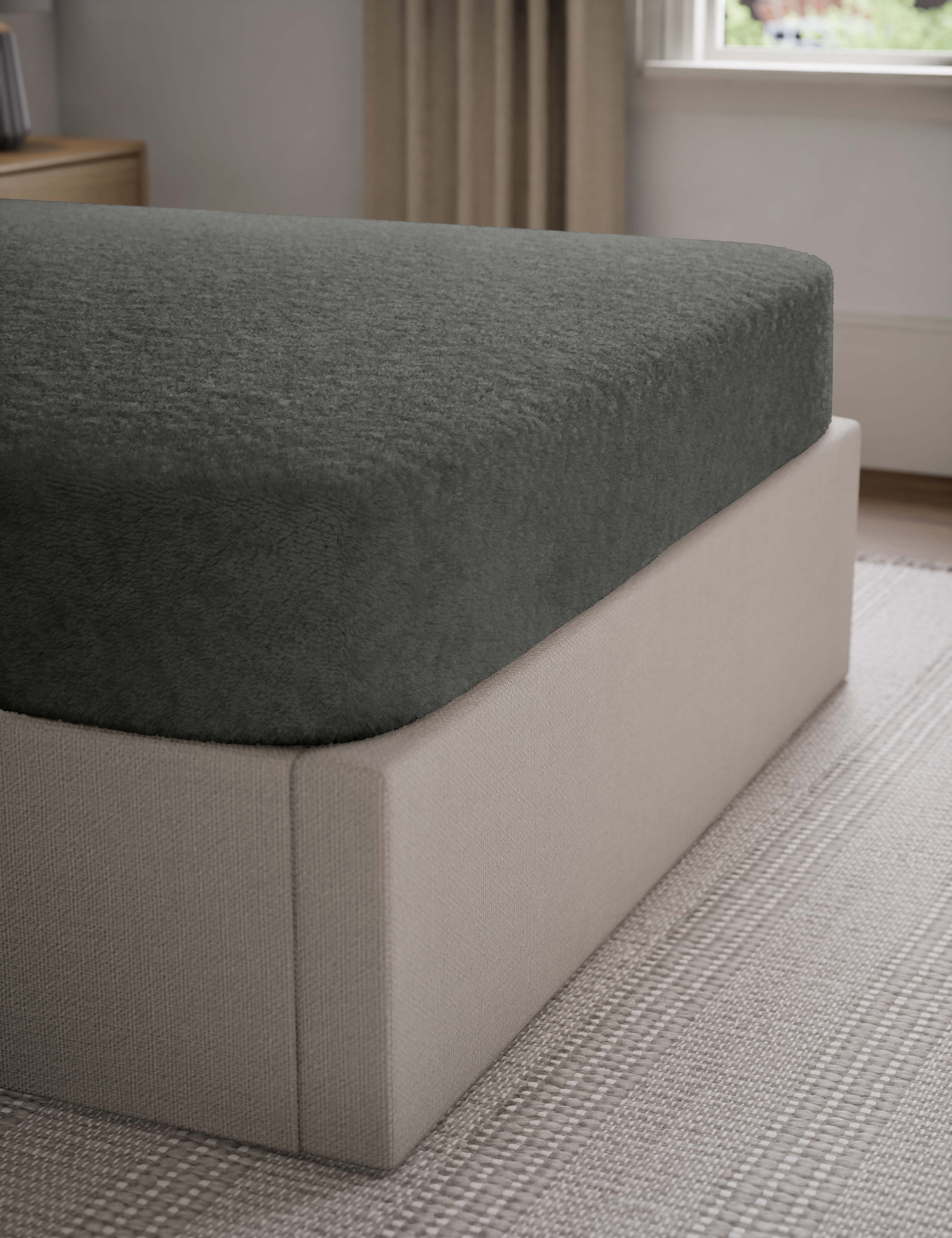 Teddy Fleece Deep Fitted Sheet 3 of 3