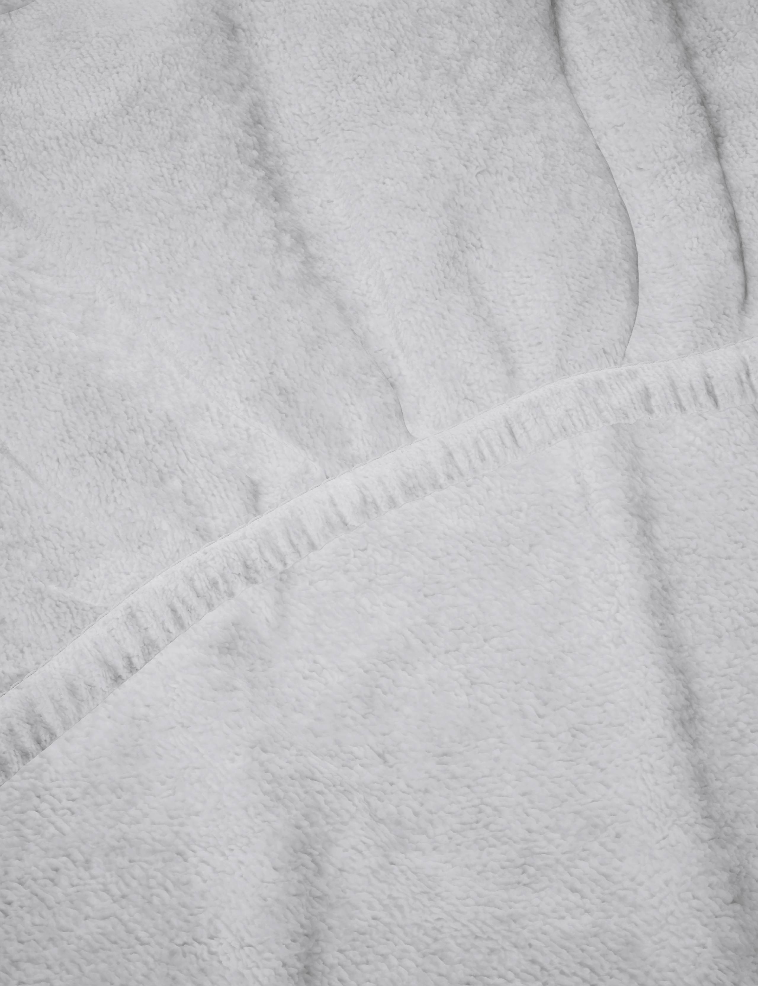 Teddy Fleece Deep Fitted Sheet 2 of 3