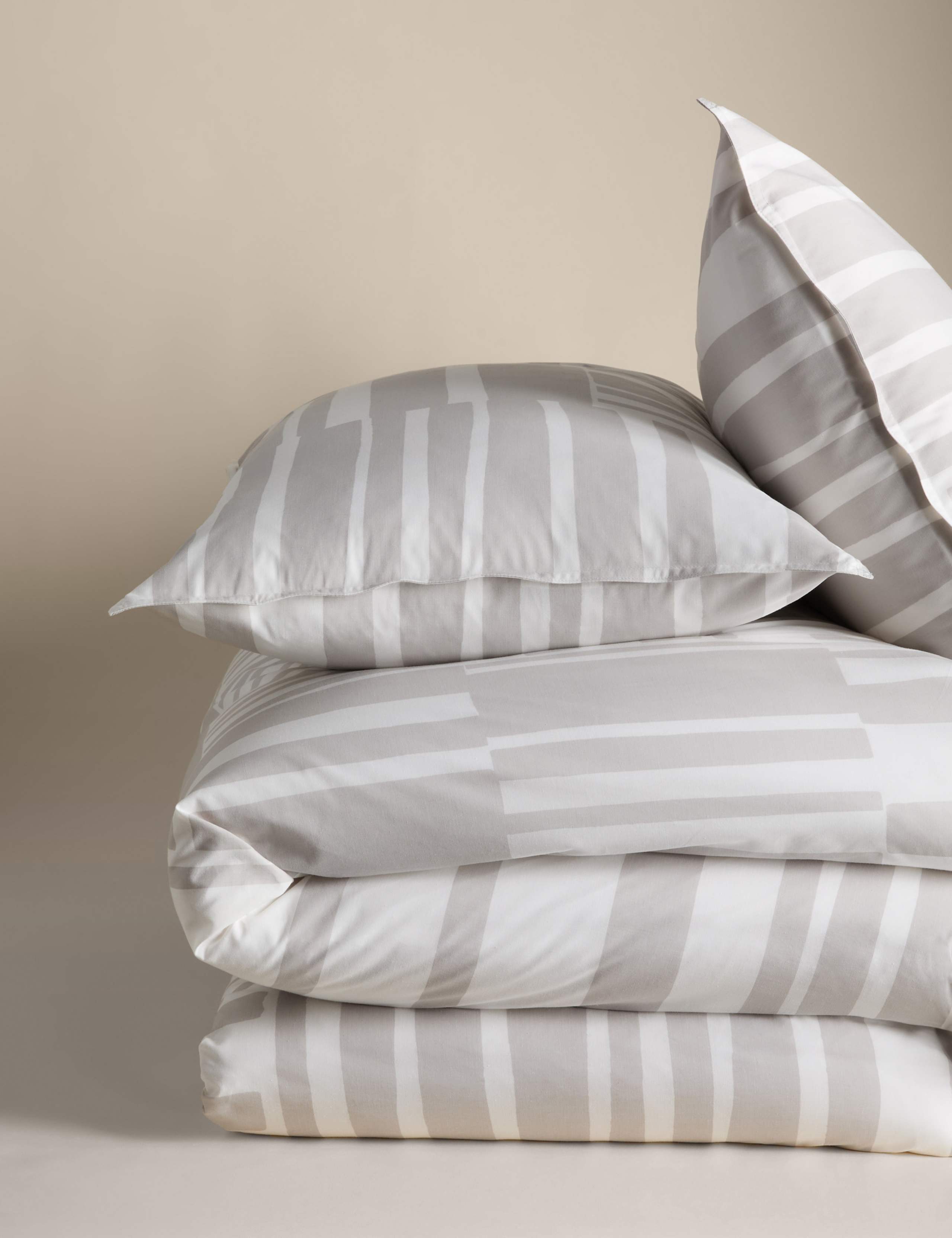 Cotton Rich Geometric Bedding Set 2 of 6