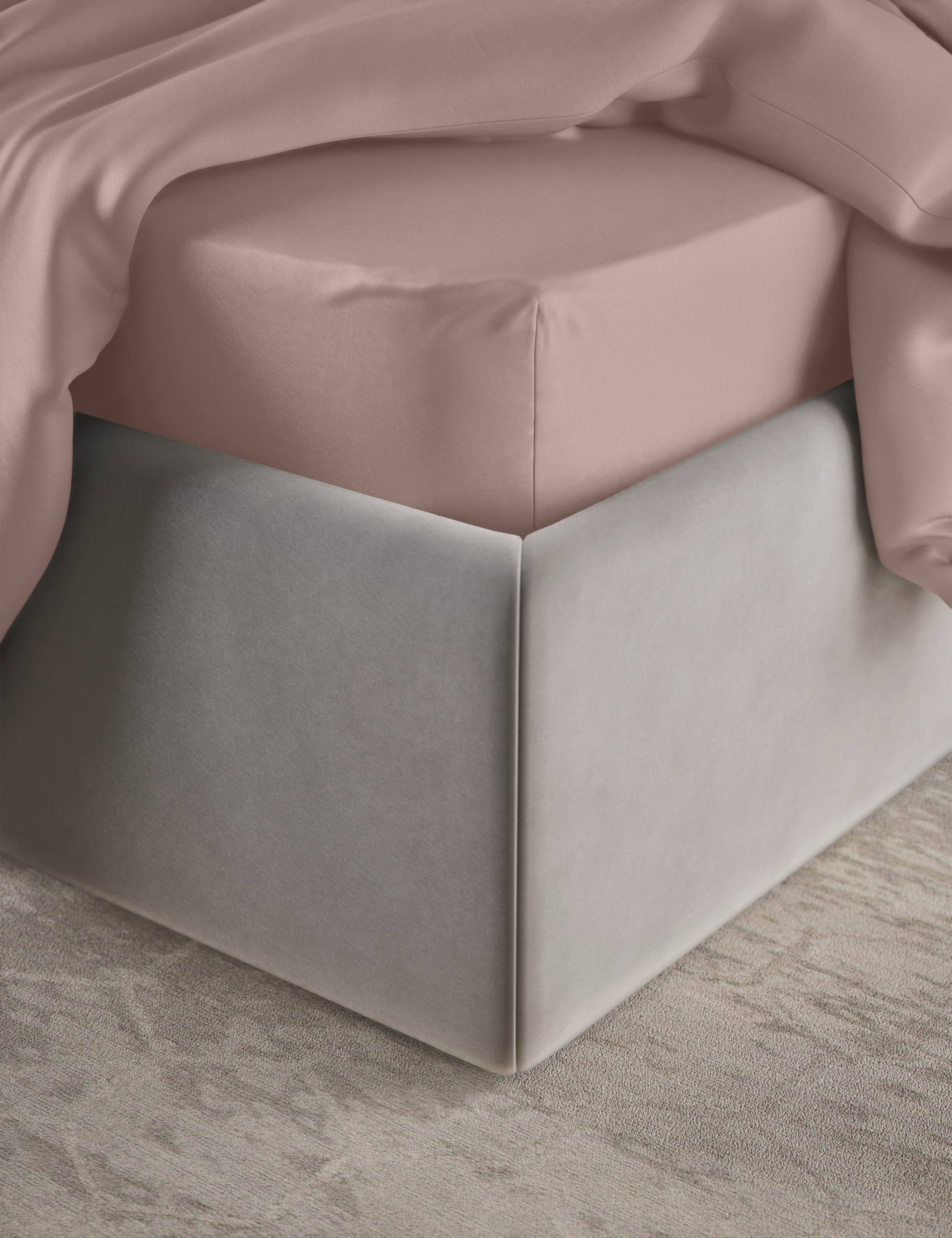 Egyptian Cotton Sateen 400 Thread Count Deep Fitted Sheet 4 of 4
