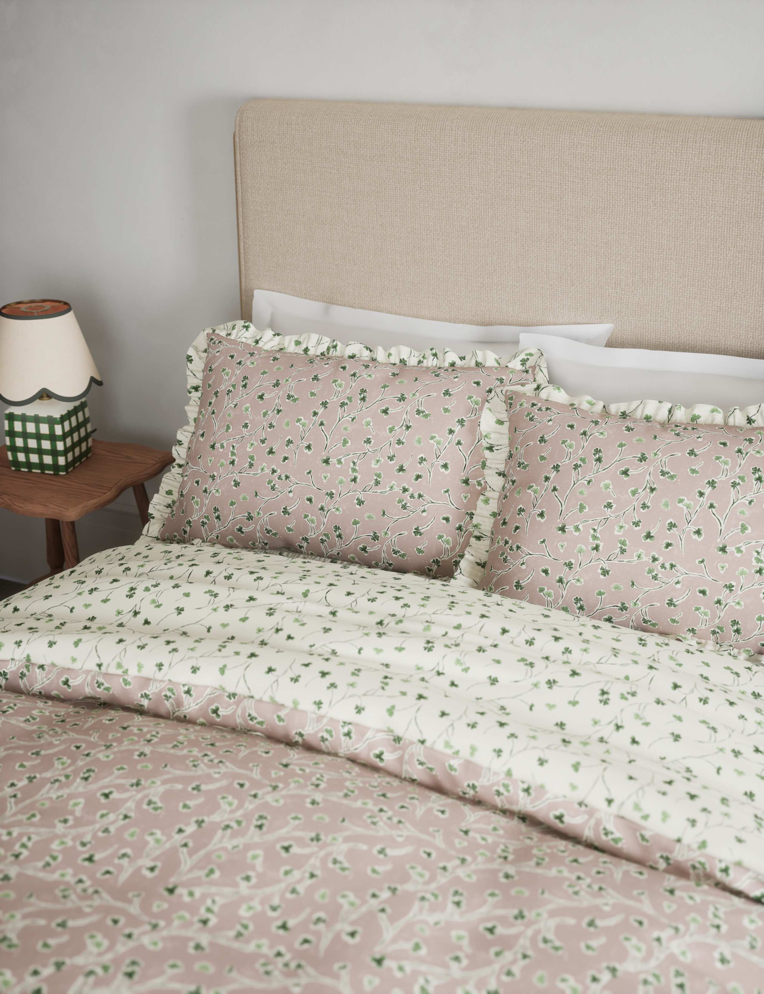 Pure Cotton Clover Print Bedding Set 4 of 6