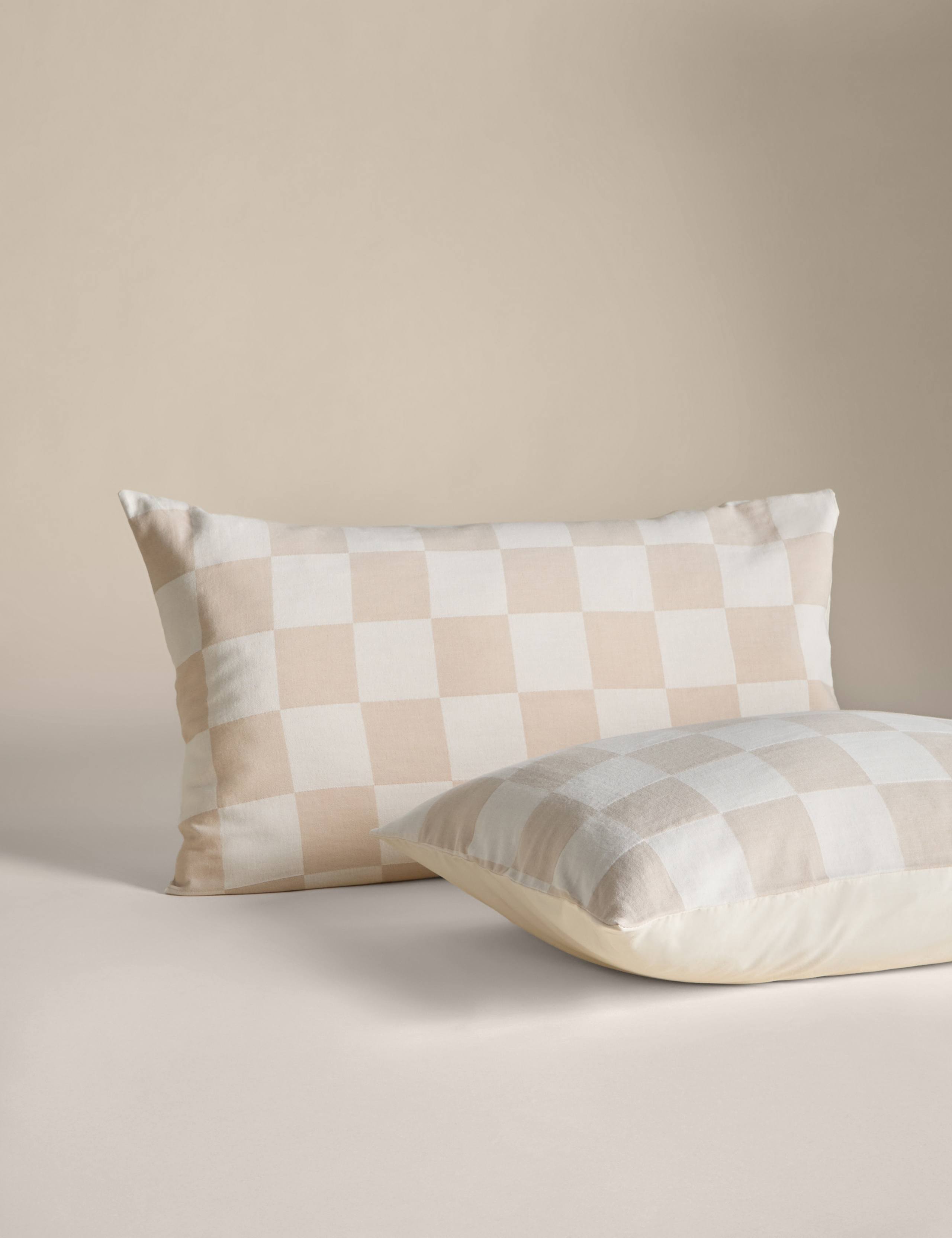 Pure Cotton Checked Bedding Set 3 of 8
