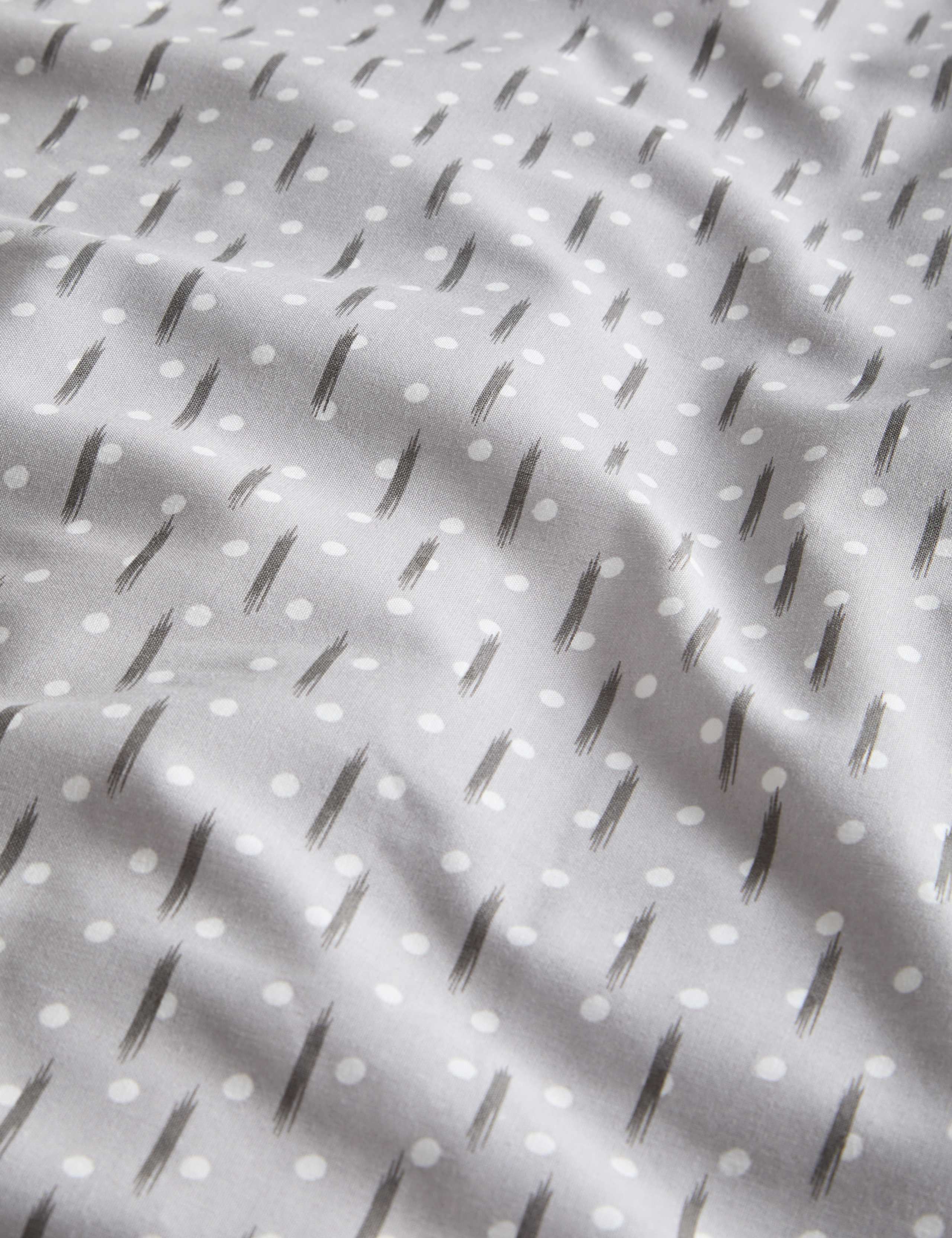 Cotton Blend Spotty Bedding Set 4 of 7