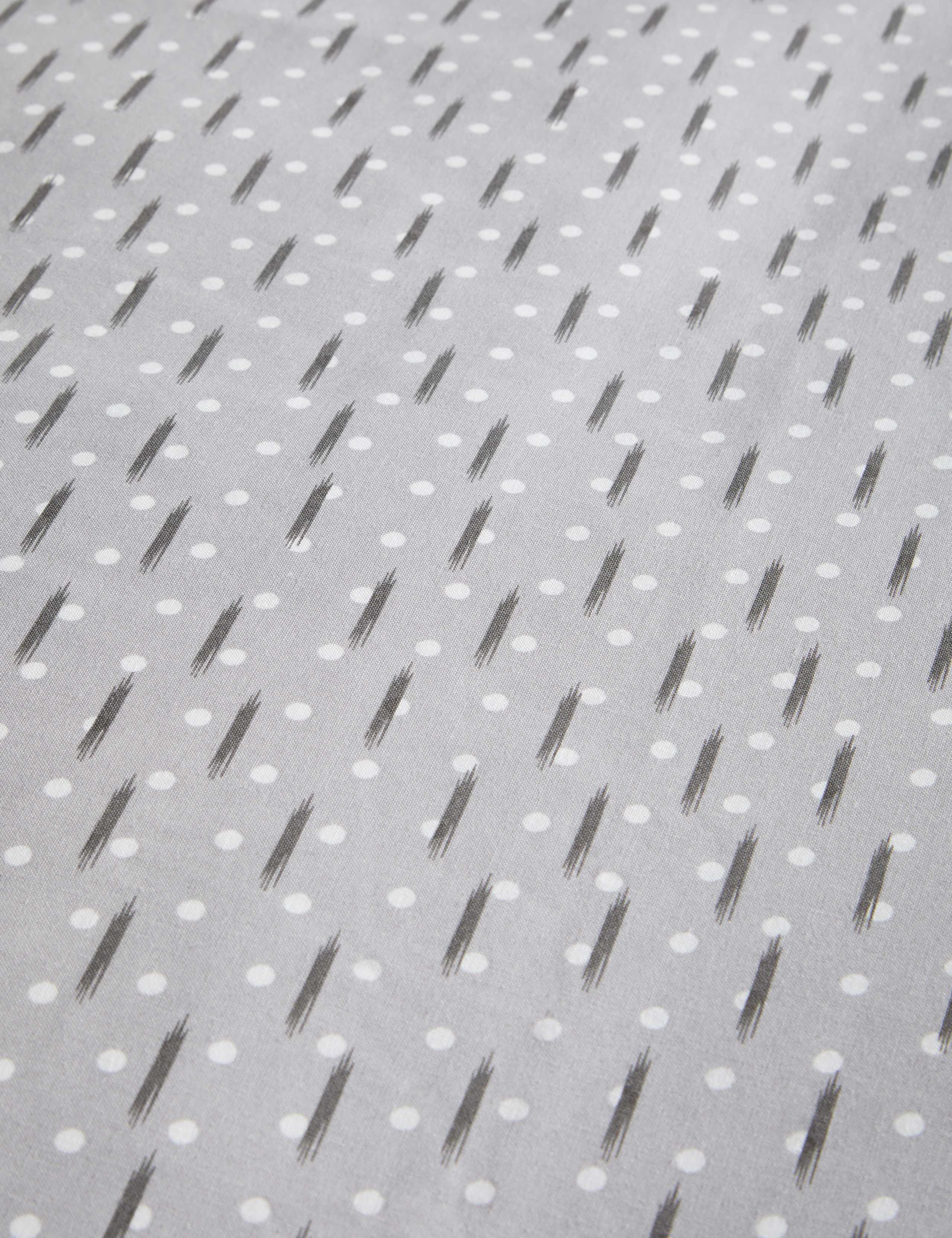 Cotton Blend Spotty Bedding Set 7 of 7