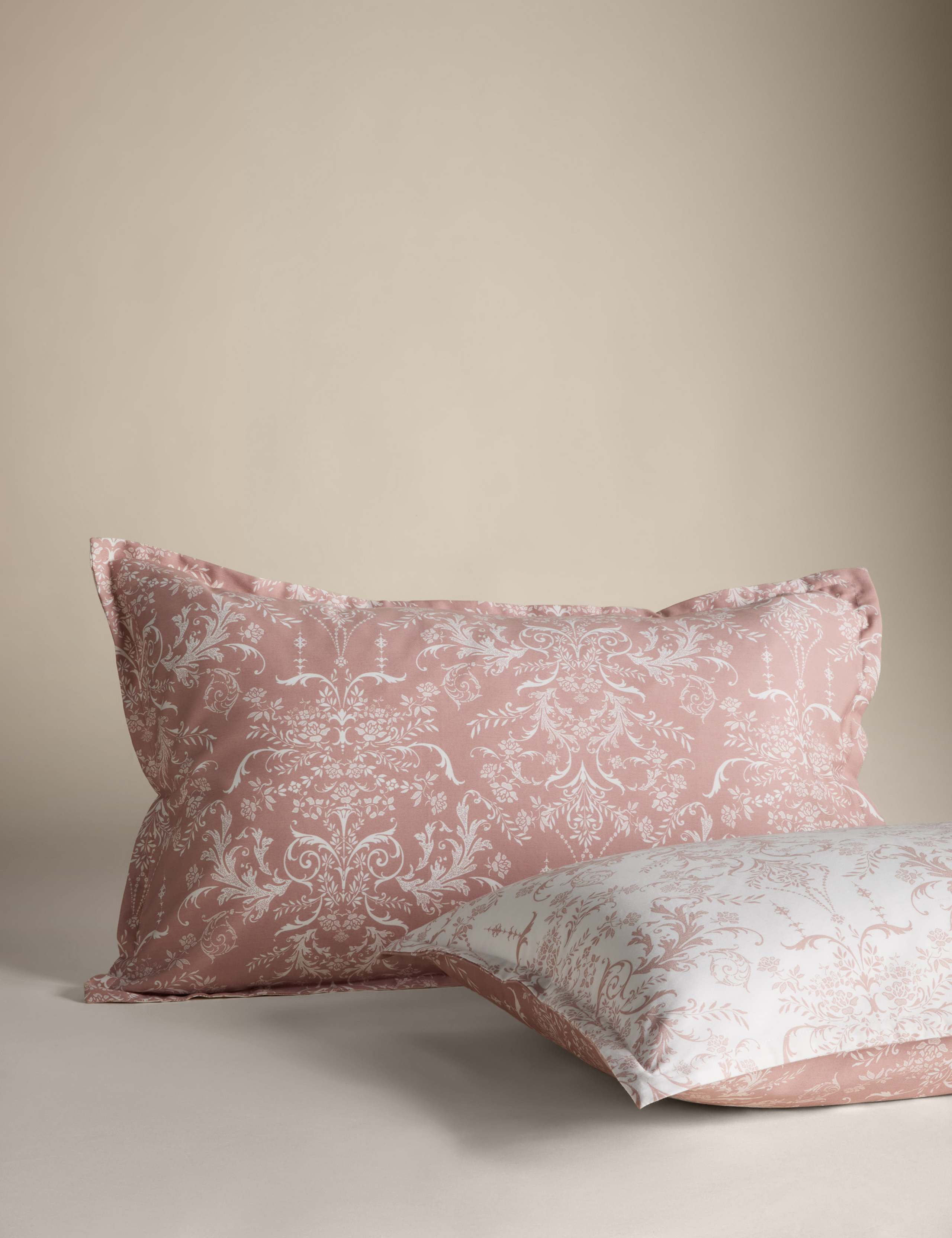 Aida-Alouette Damask Sateen Bedding Set 3 of 7