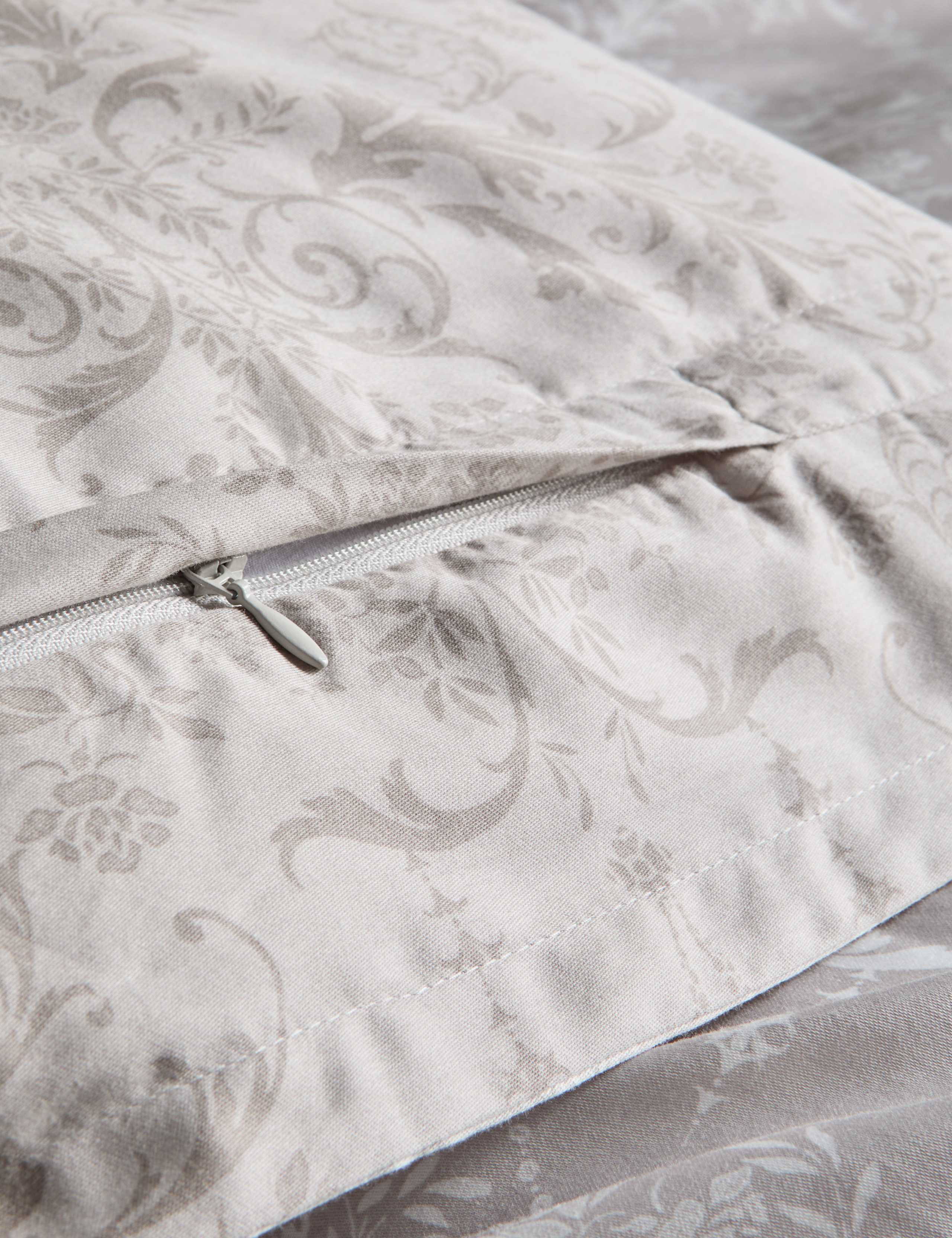 Aida-Alouette Damask Sateen Bedding Set 5 of 6