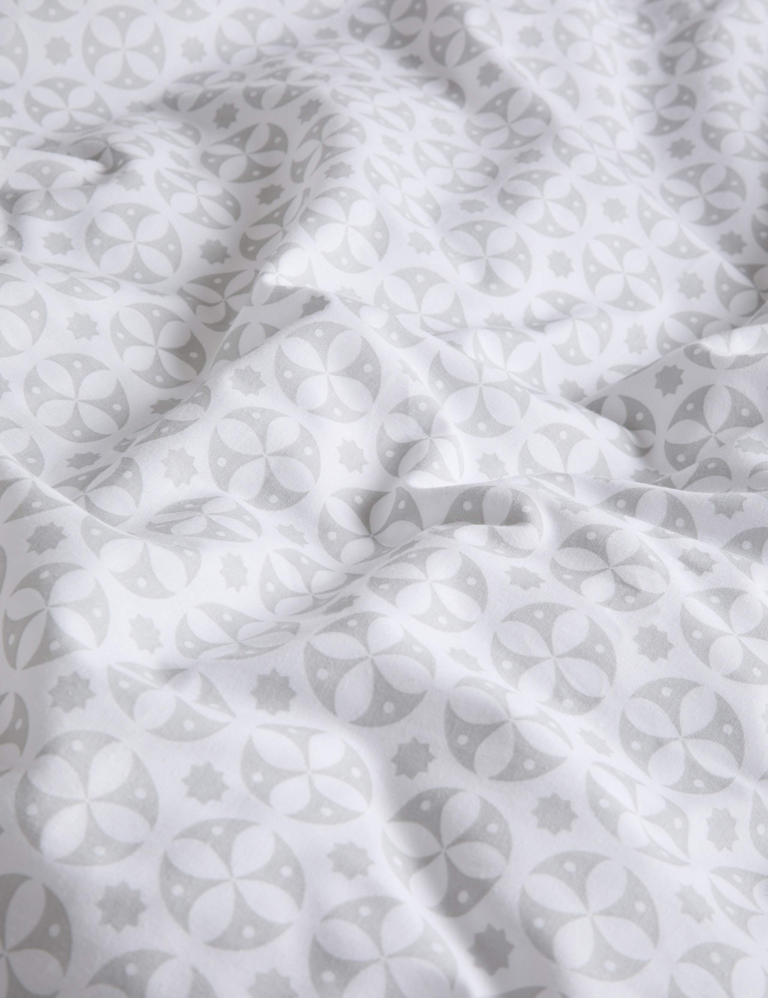 Cotton Blend Circle Star Bedding Set 3 of 6