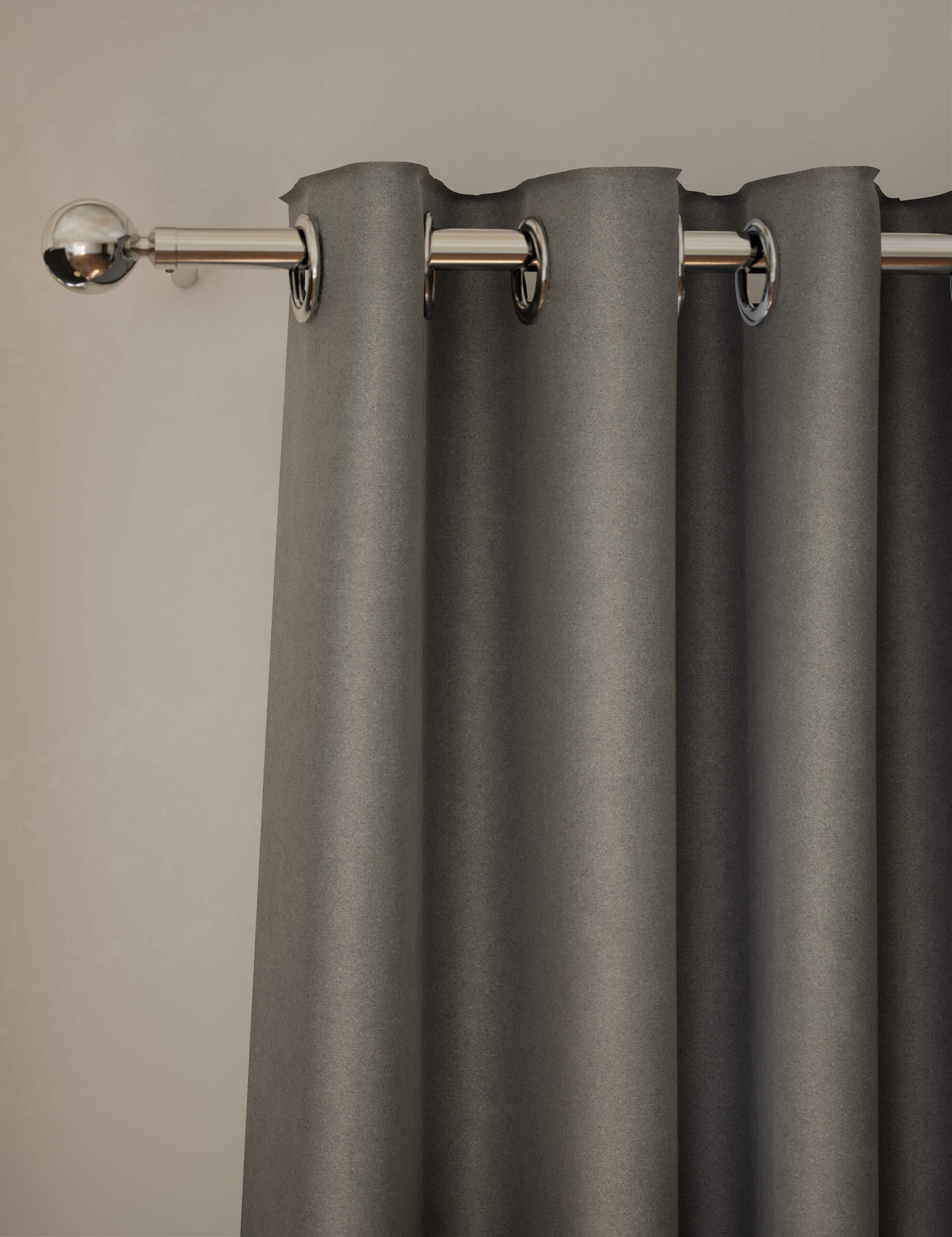 Velvet Eyelet Ultra Thermal Curtains 1 of 5