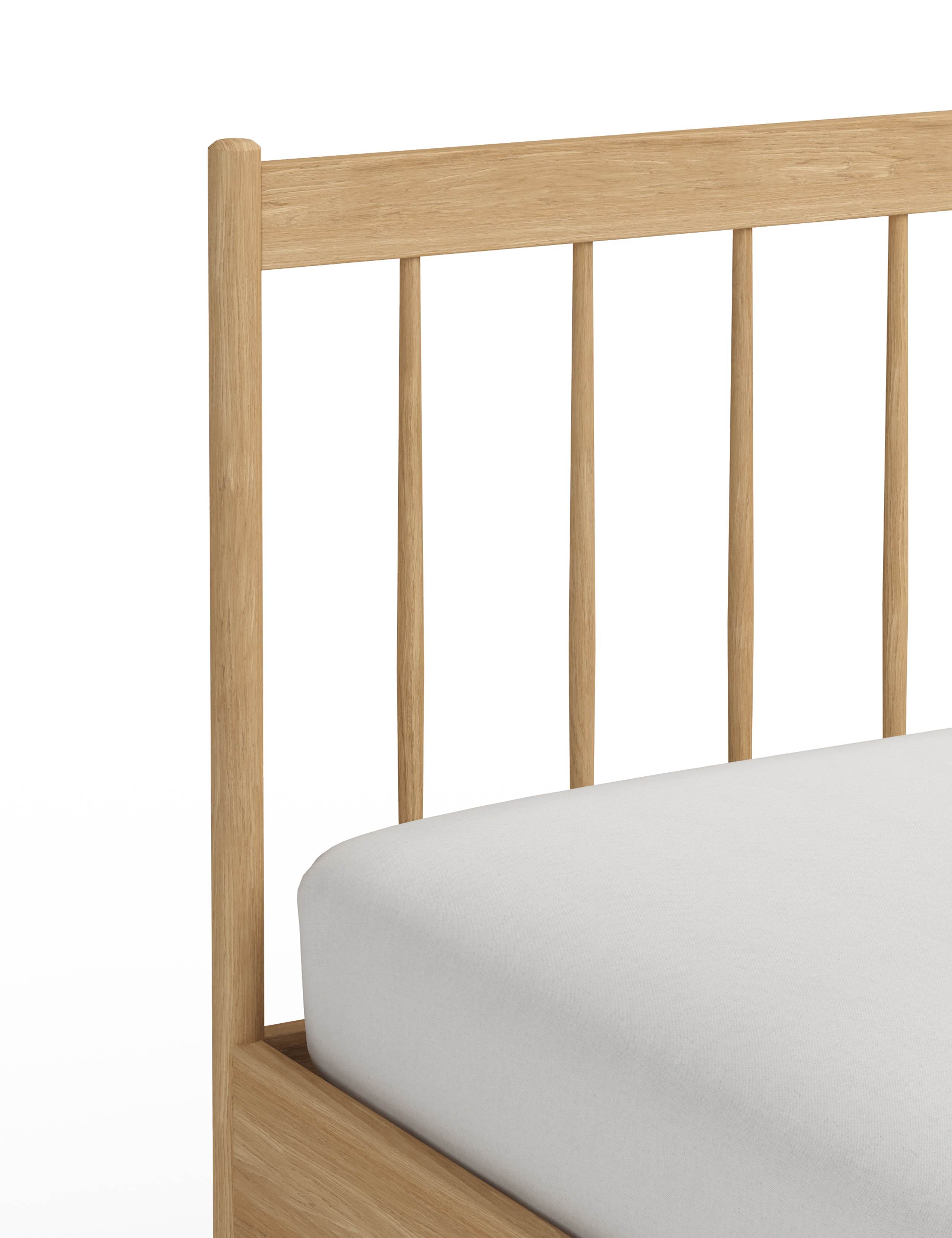 Newark Spindle Bed 3 of 6