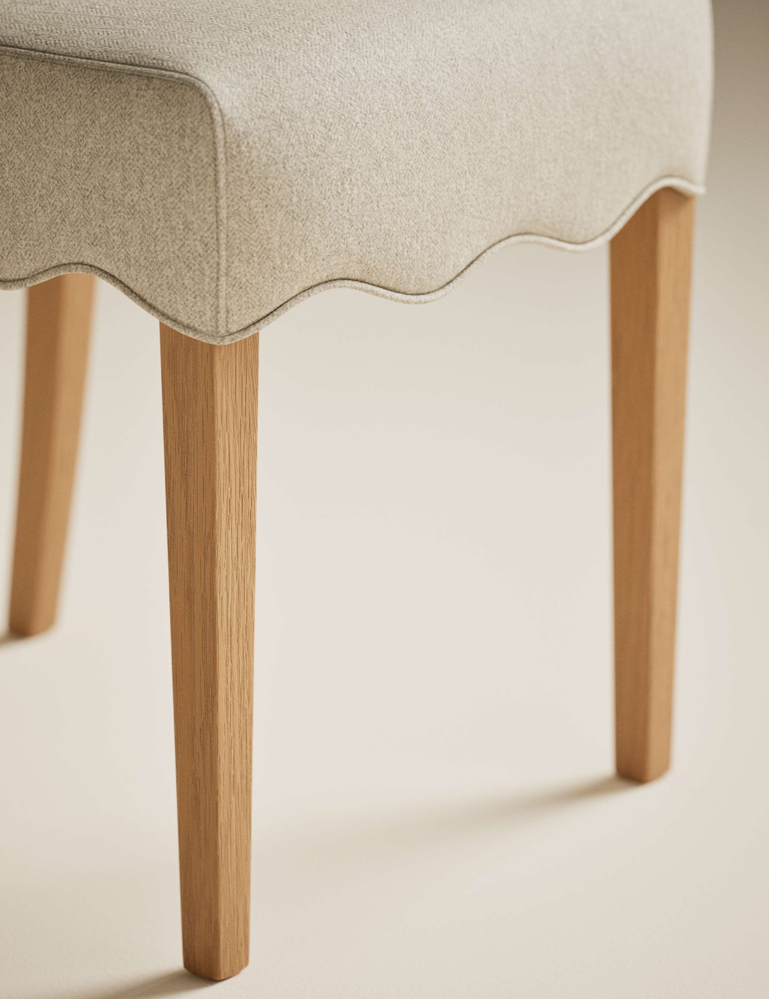 Set of 2 Scallop Dining Chairs 4 of 9