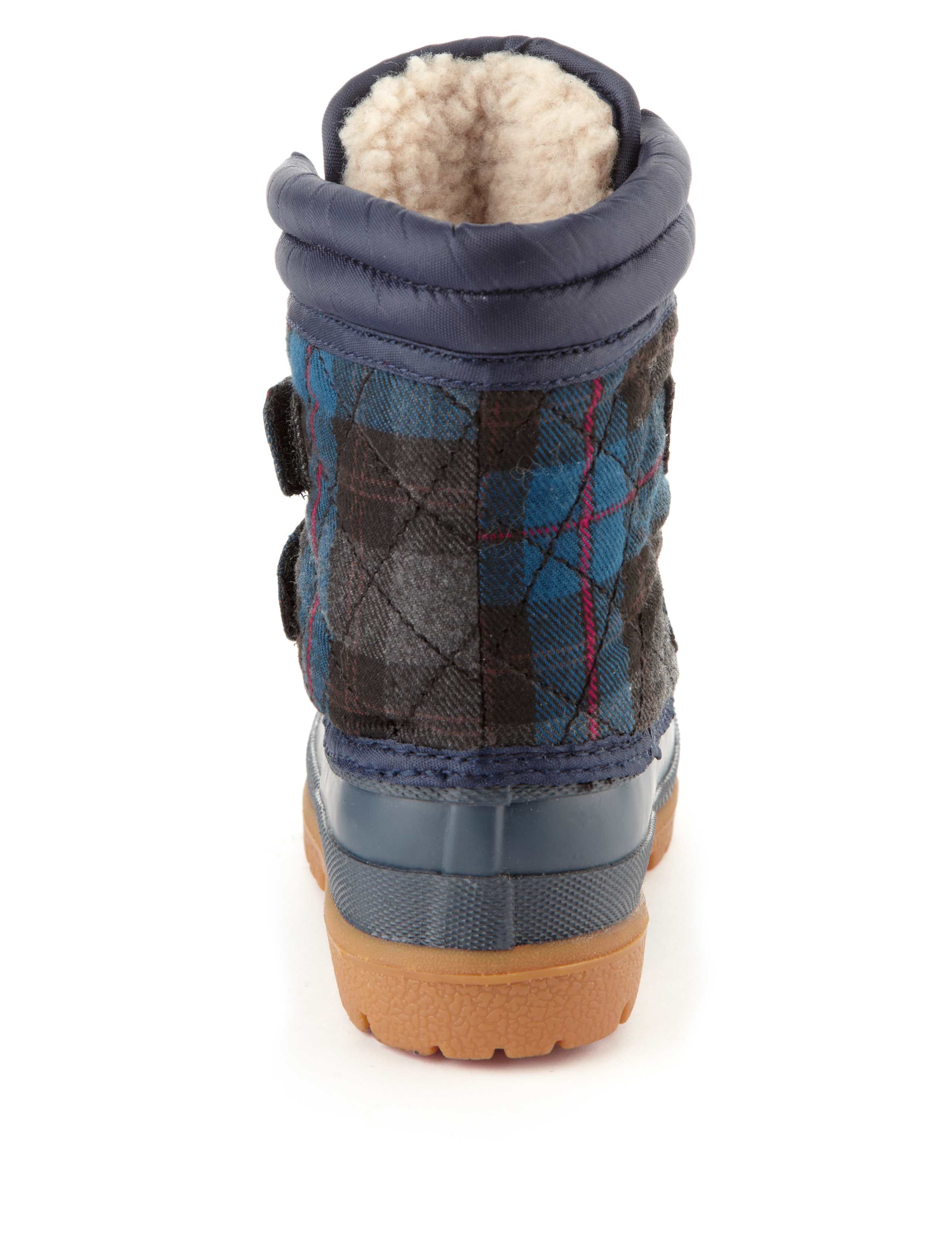 Water Resistant Duck Boot 3 of 5