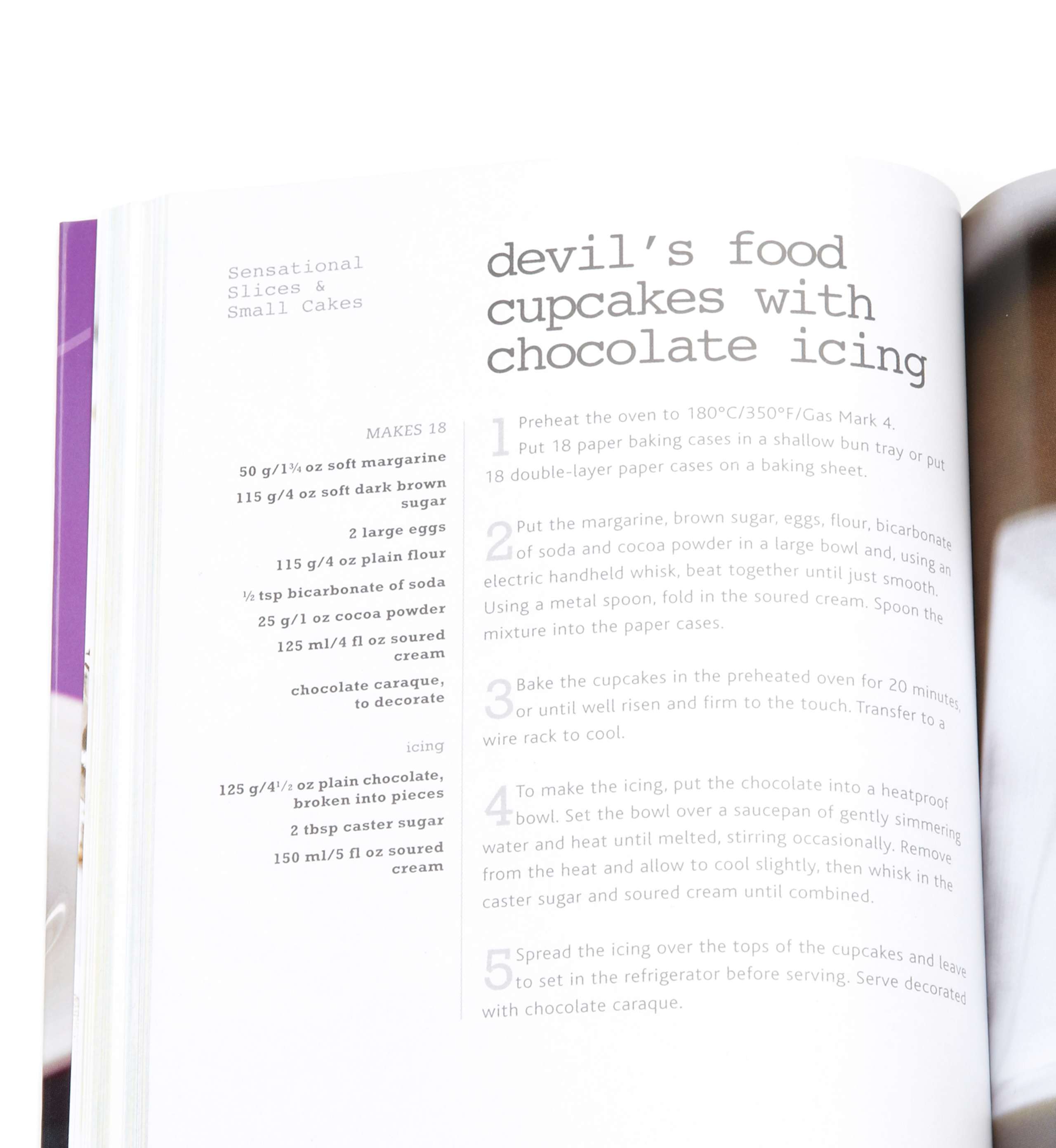 Easy Chocolate Recipe Book 4 of 4