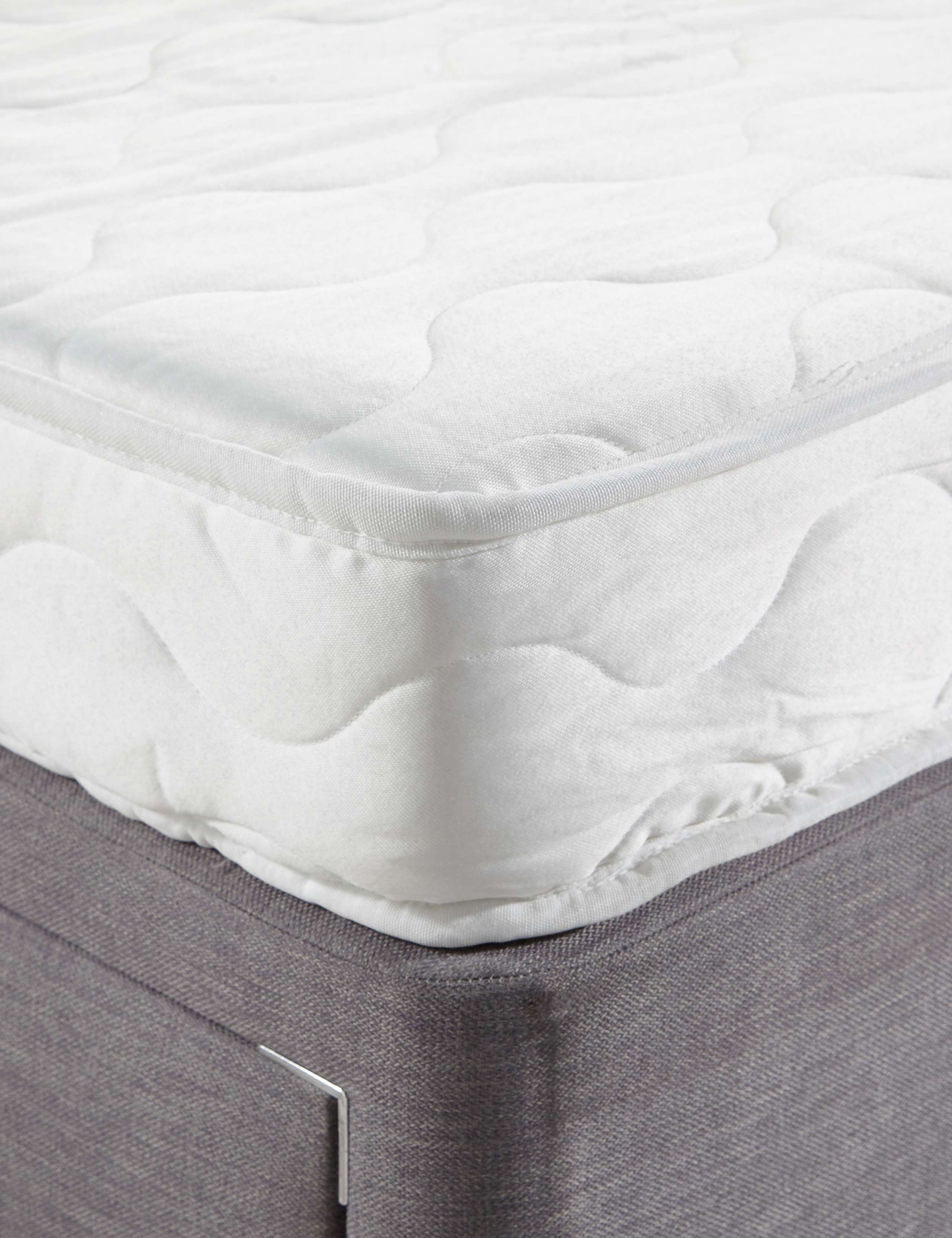 Express Loft Sleep Ready Mattress 2 of 2