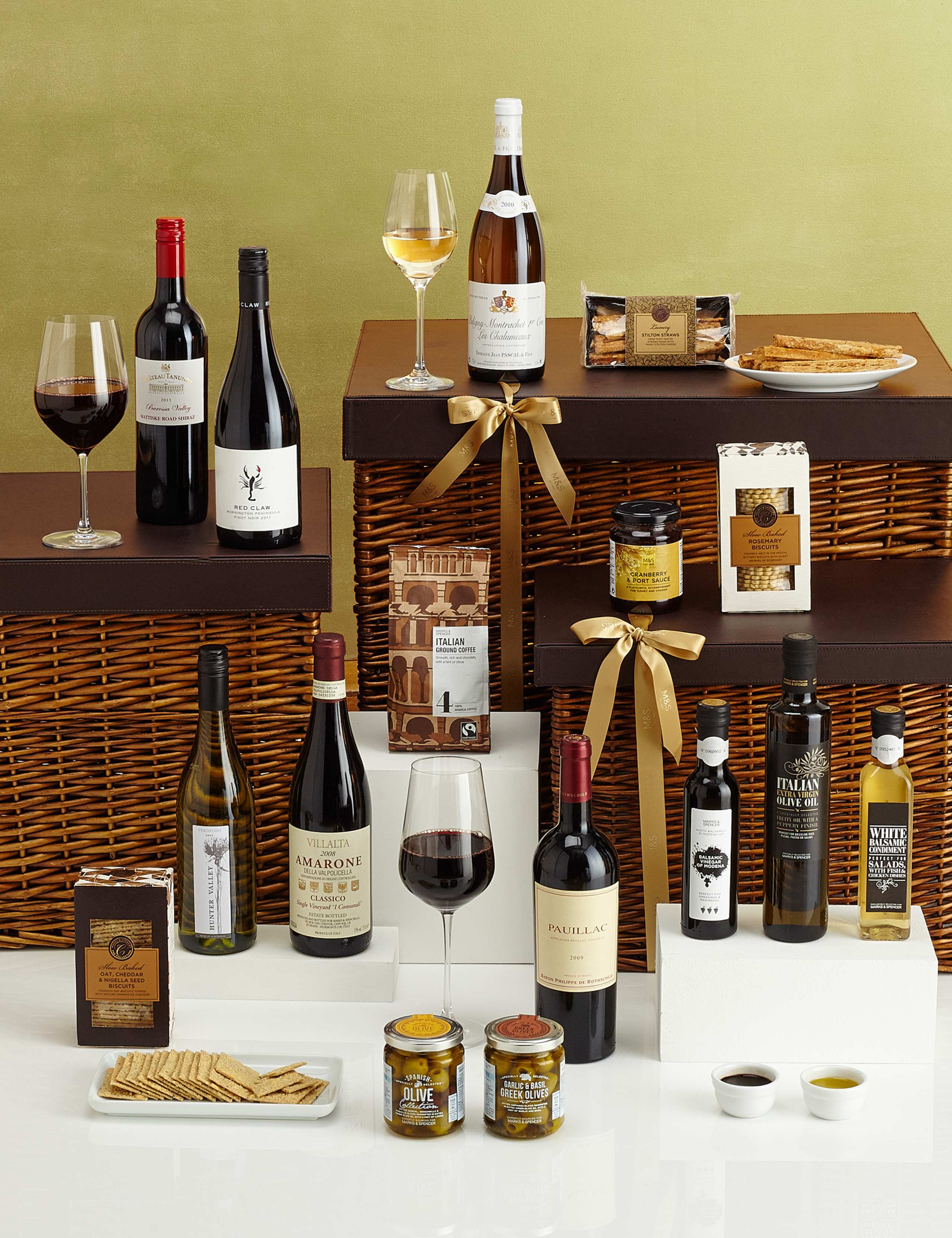 The Collection Ultimate Hamper 3 of 7