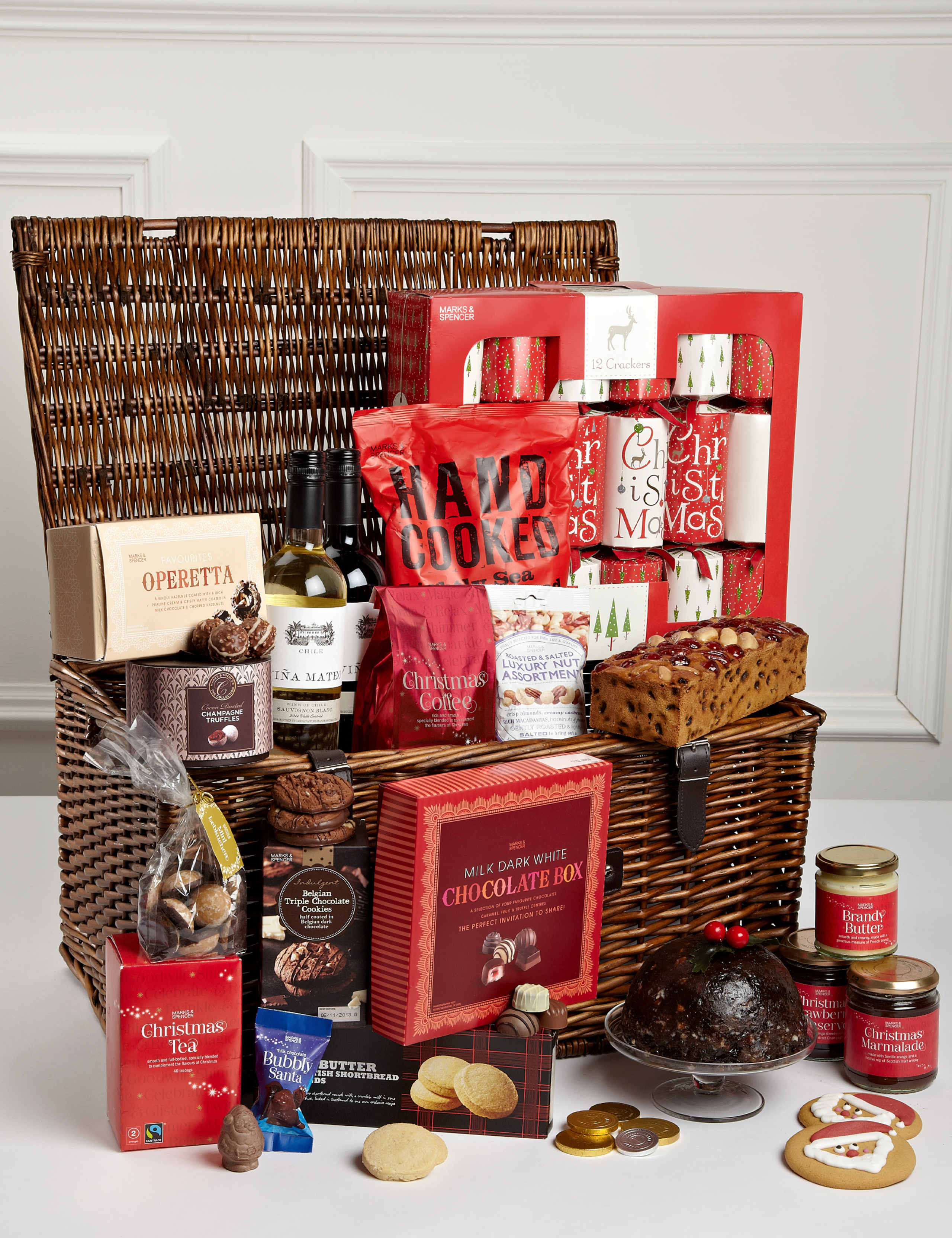 Family Christmas Hamper with Crackers 1 of 1