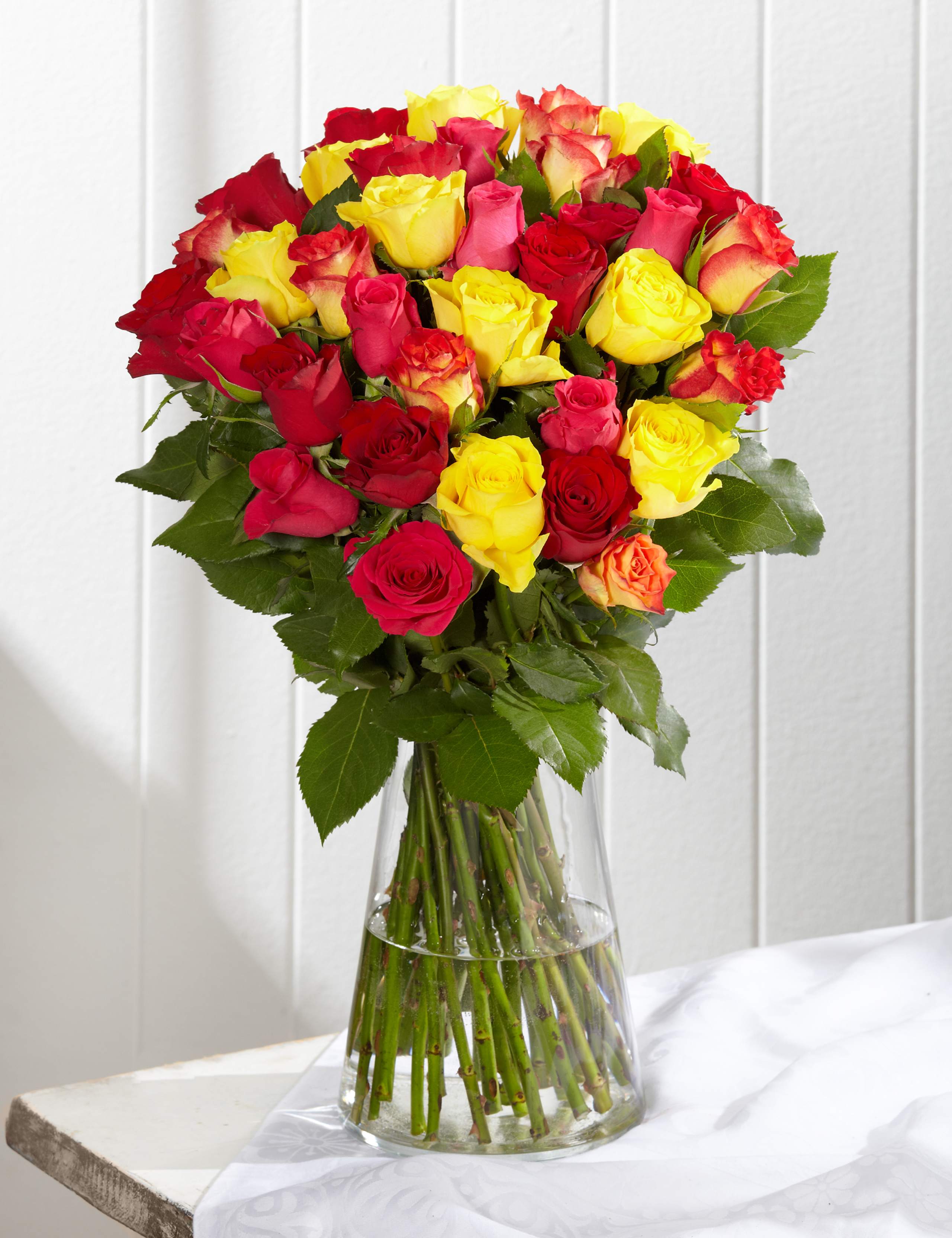 Classic Roses - Yellow & White 1 of 4