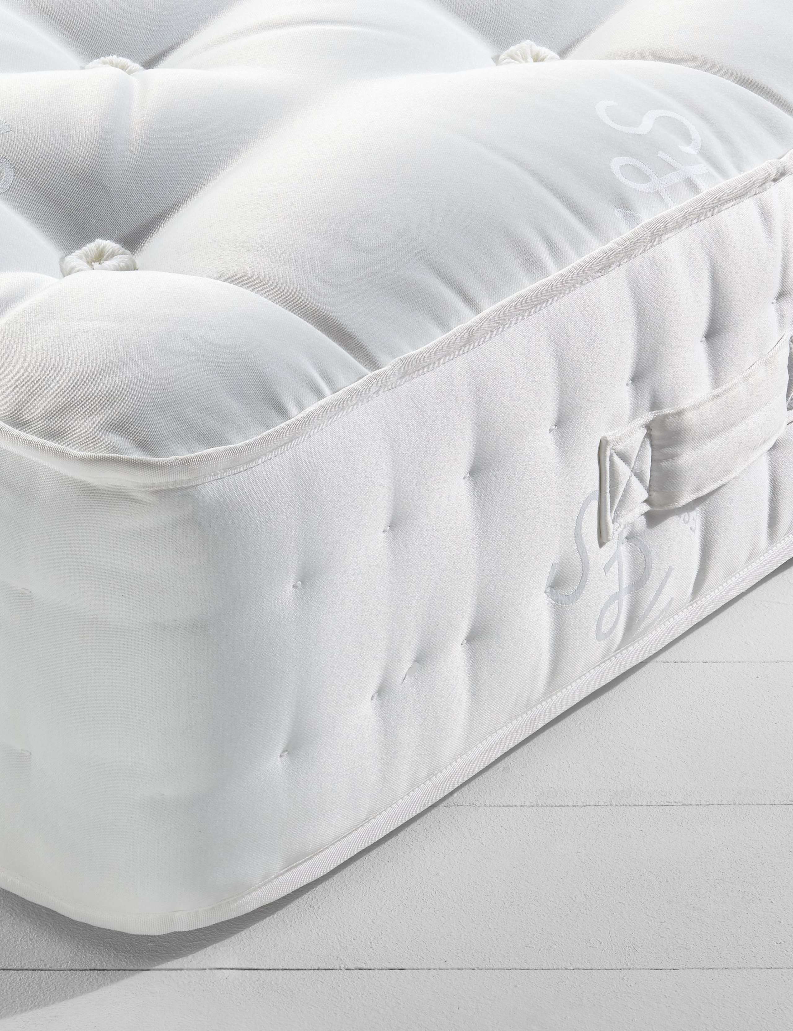 Natural 2800 Mattress 2 of 3