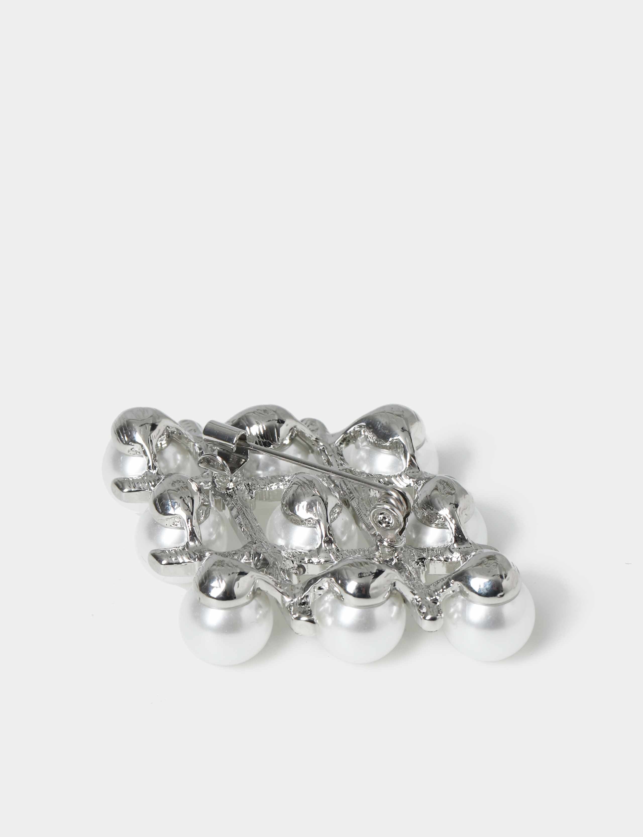 Pearl Effect Diamond Shape Brooch 3 of 3