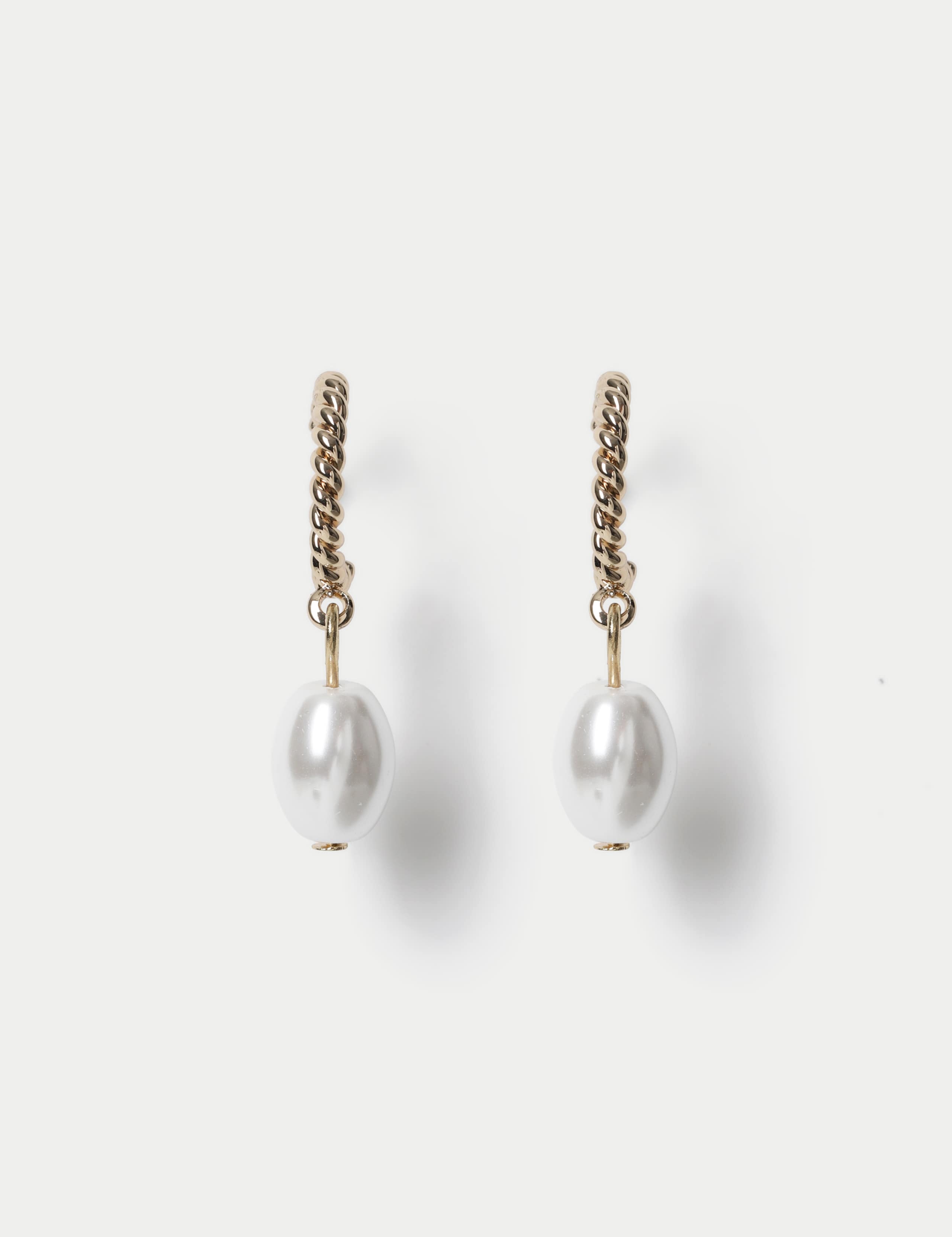 Gifting Pearl Hoop Earrings 1 of 2