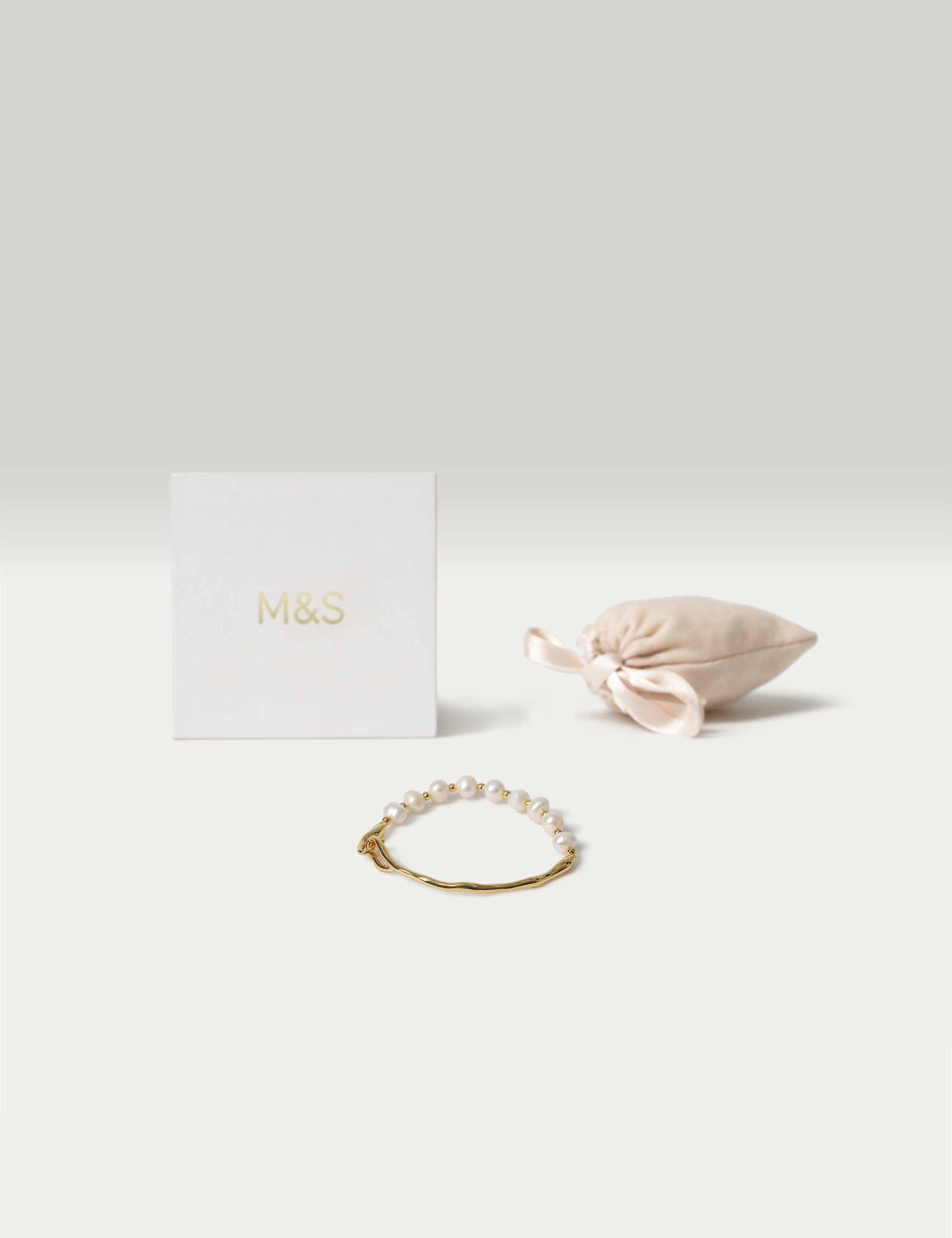 18k Gold Plated Pearl Bracelet 3 of 3