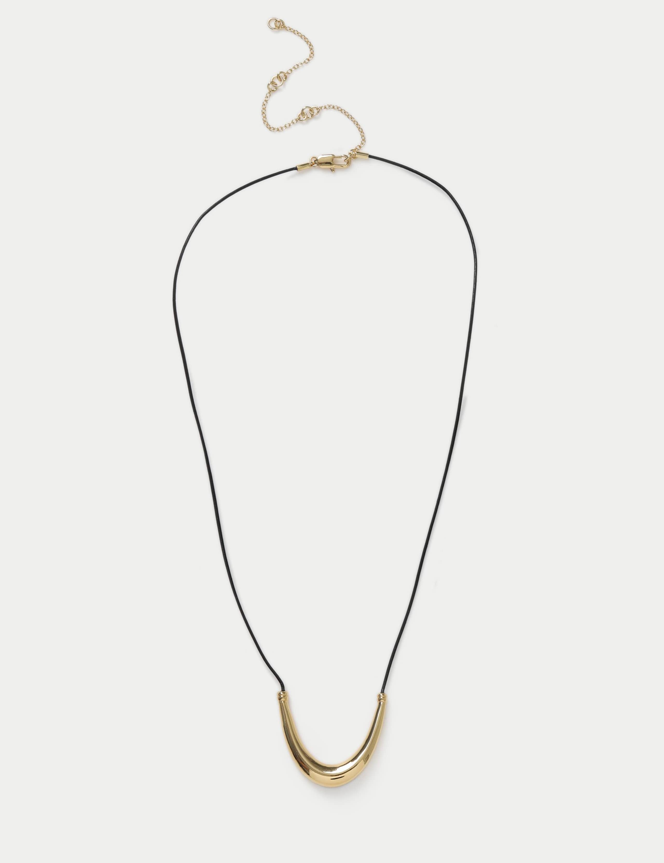 Cord Casted Necklace 1 of 2