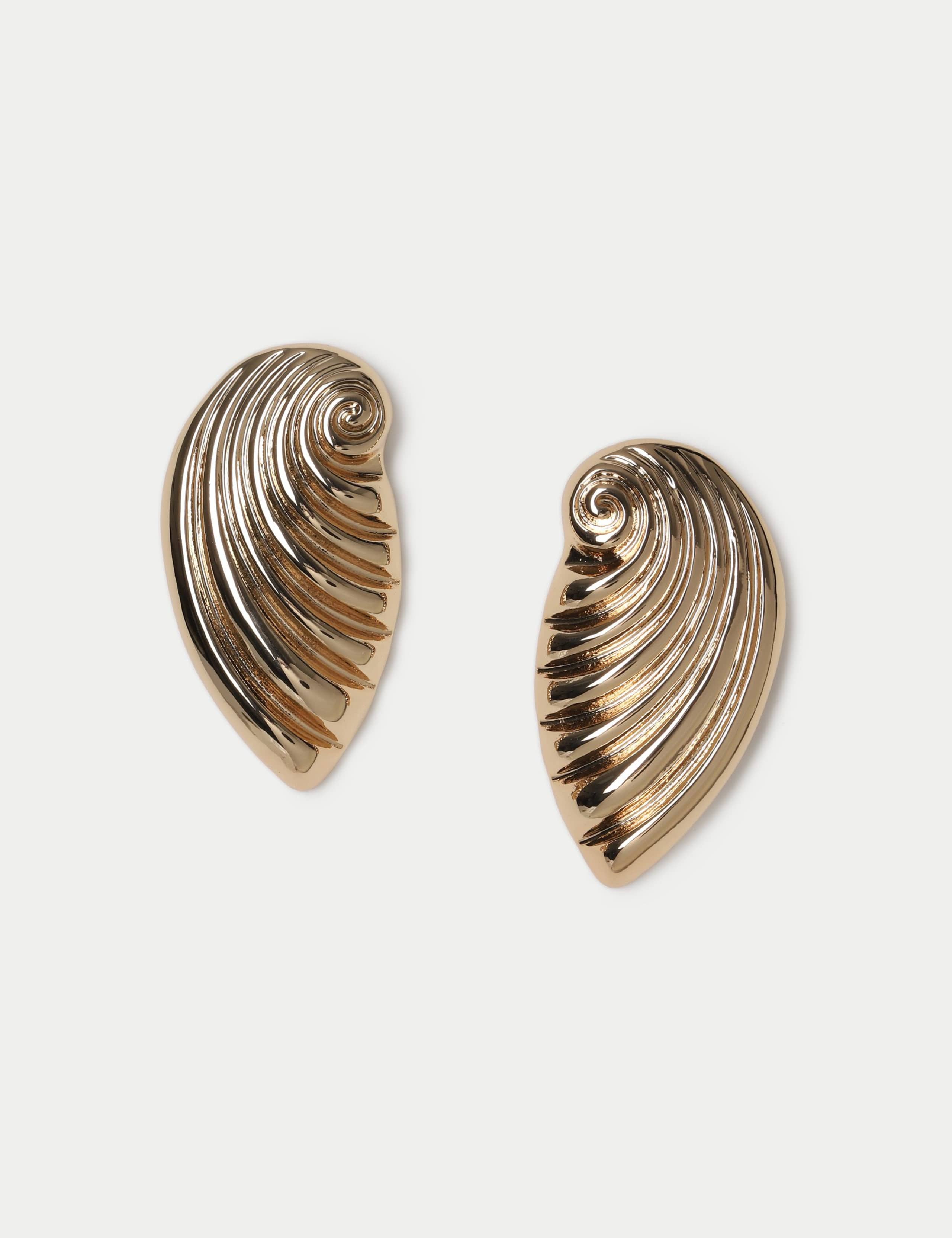Shell Stud Earrings 1 of 2