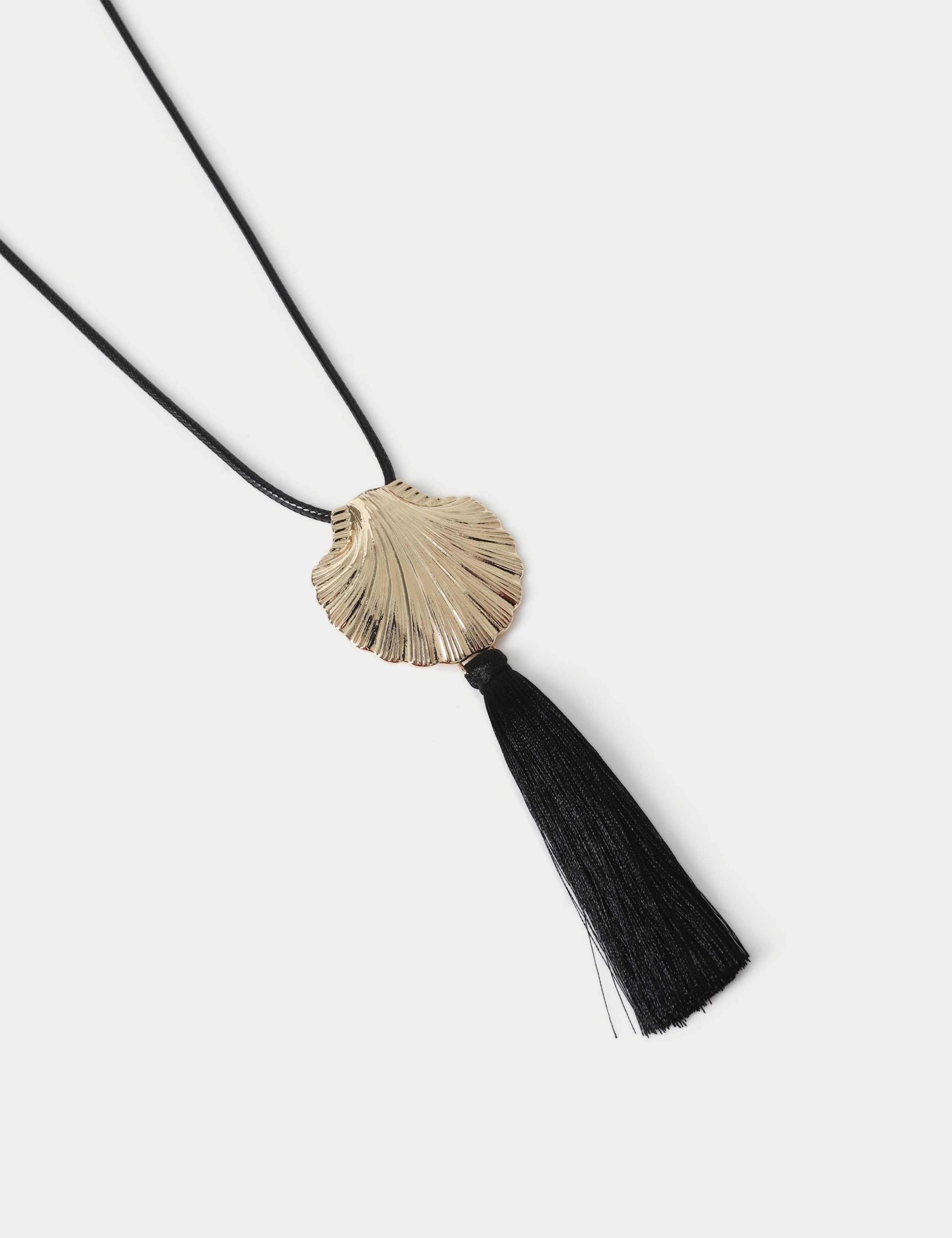 Long Tassel Shell Pendant Necklace 2 of 2
