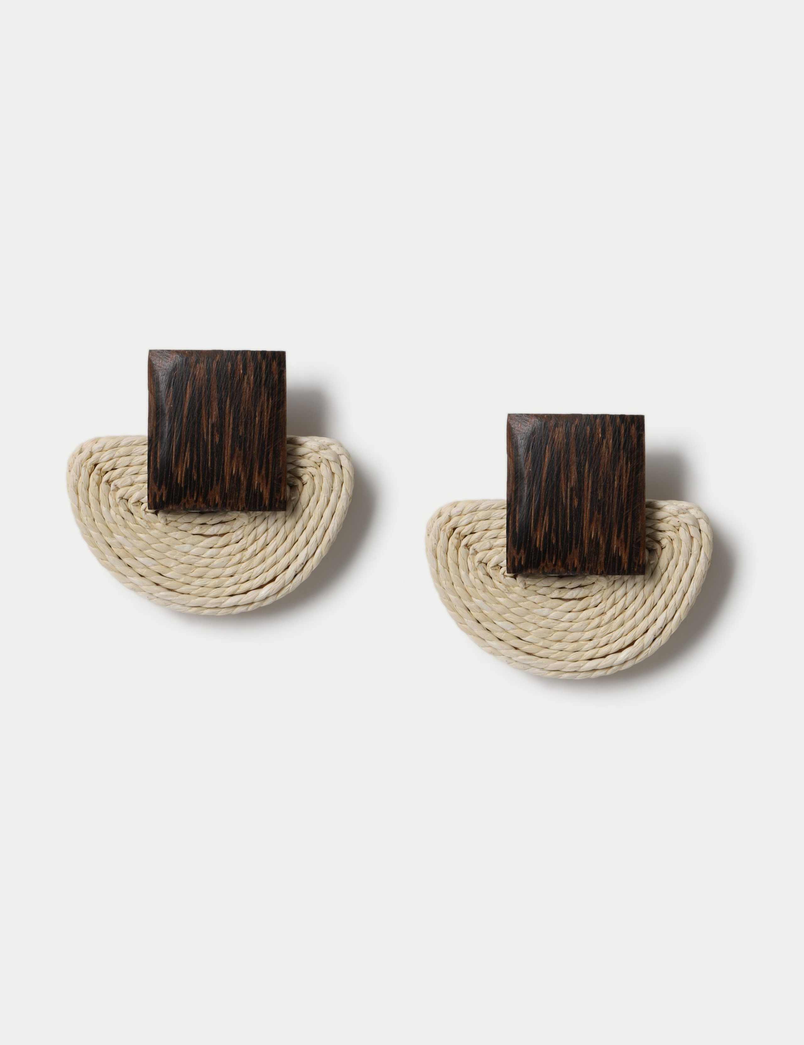 Raffia Stud Earrings 1 of 2