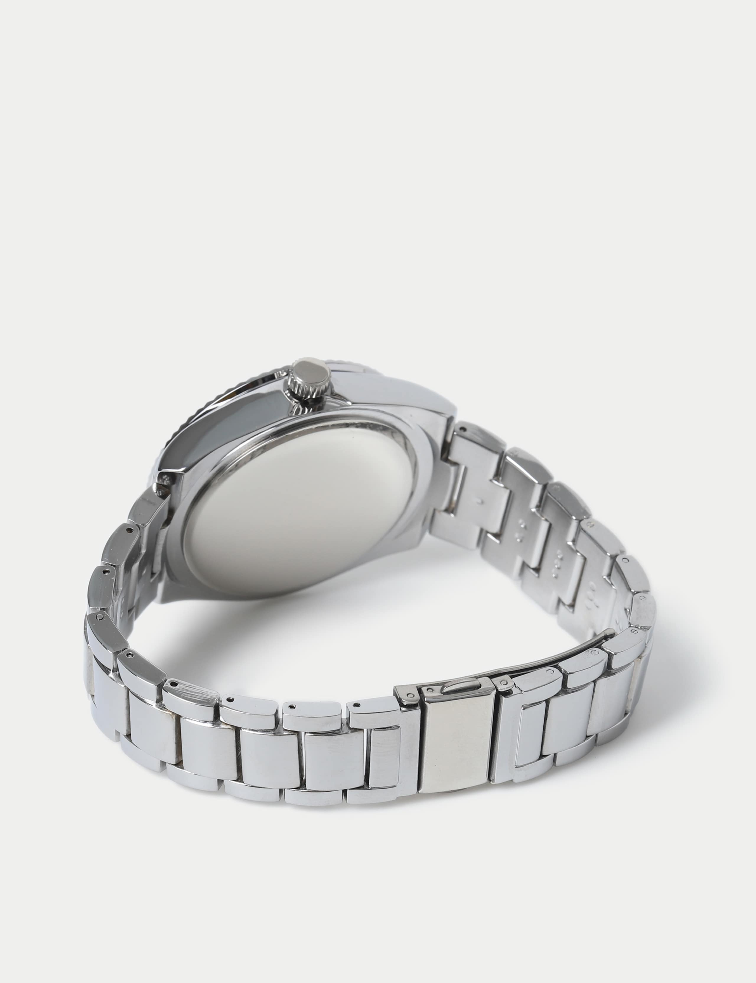Silver Tone Round Face Metal Strap Watch 3 of 3