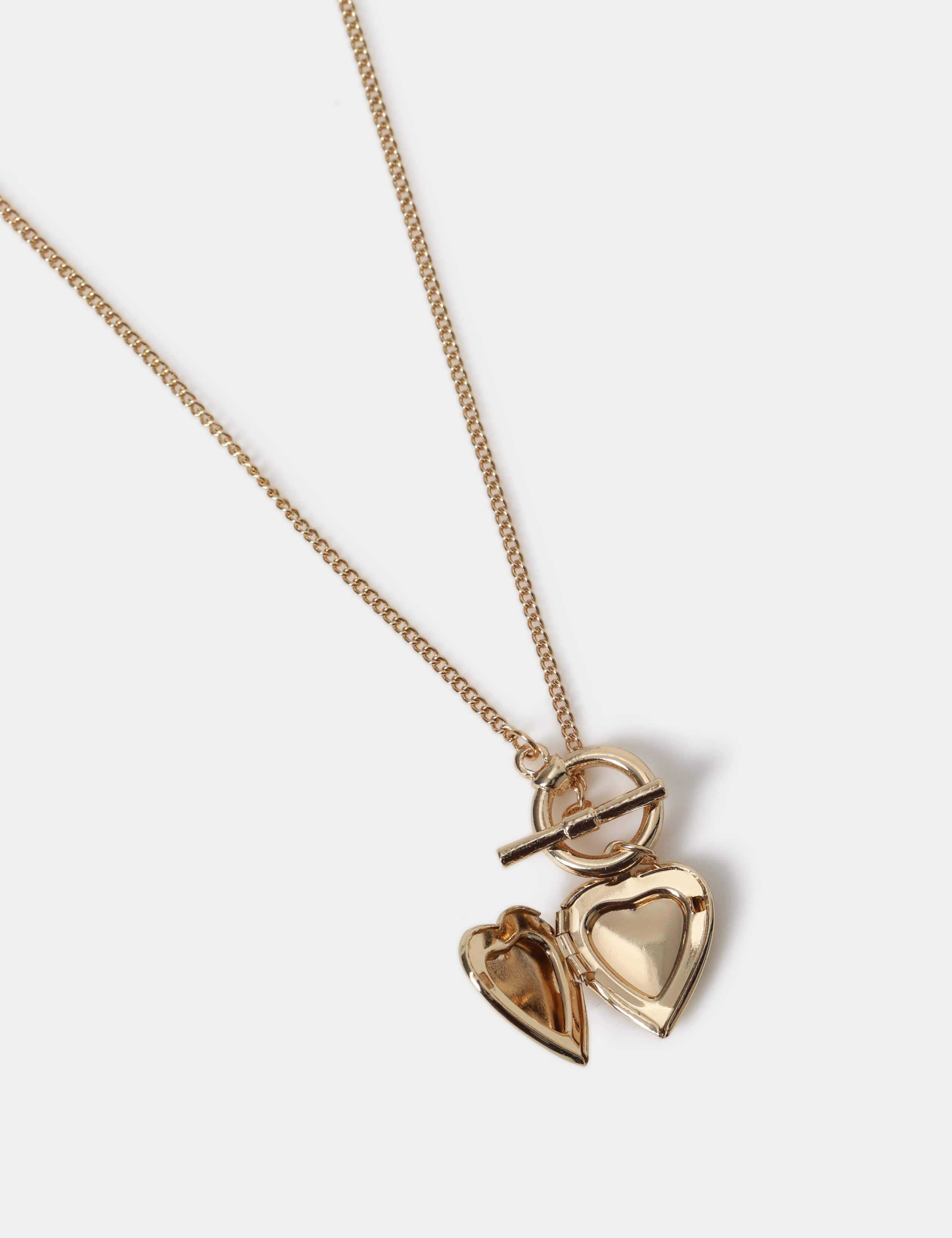 Heart T-bar Necklace 3 of 3