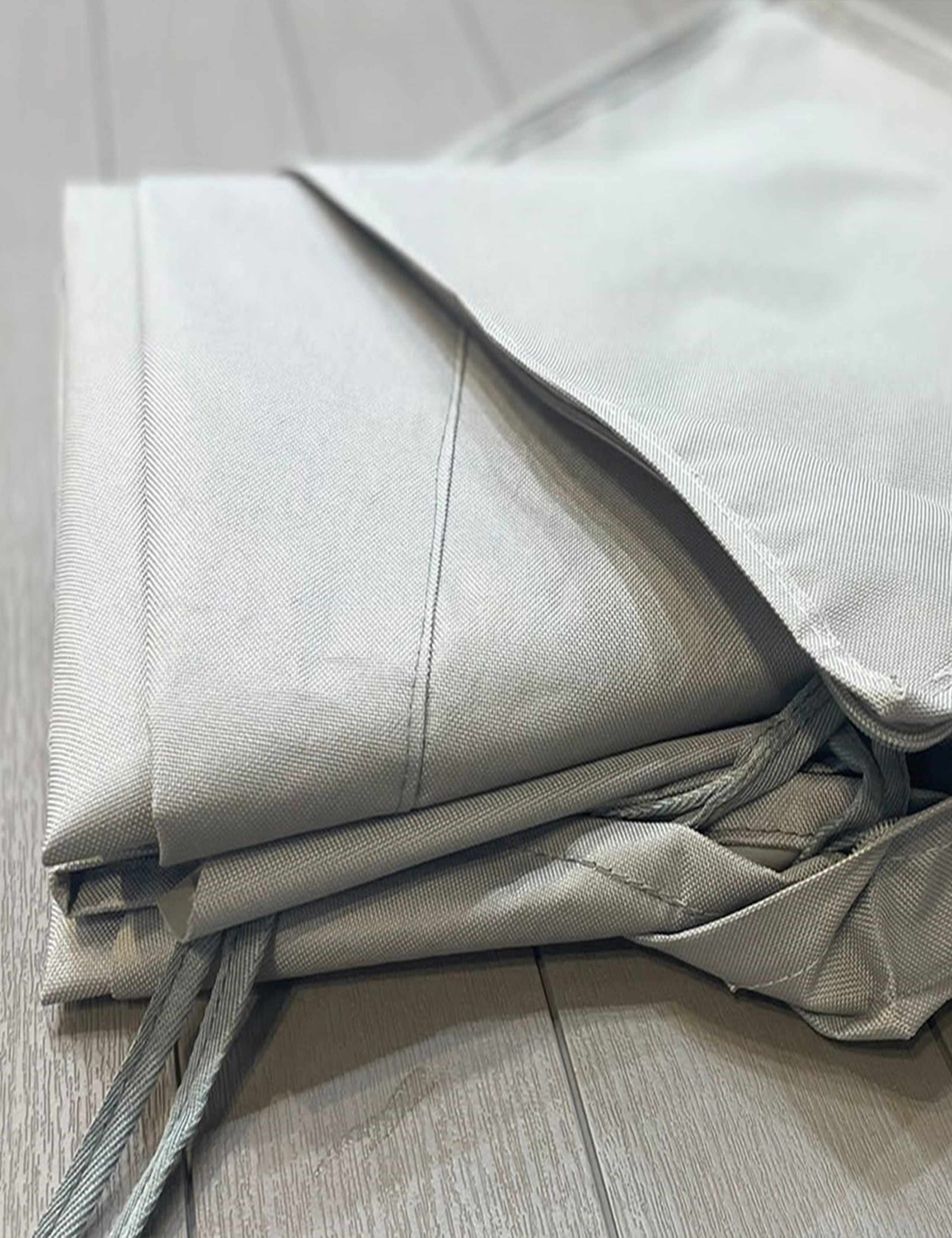 Round 6 Seater Dining Set Cover 3 of 6