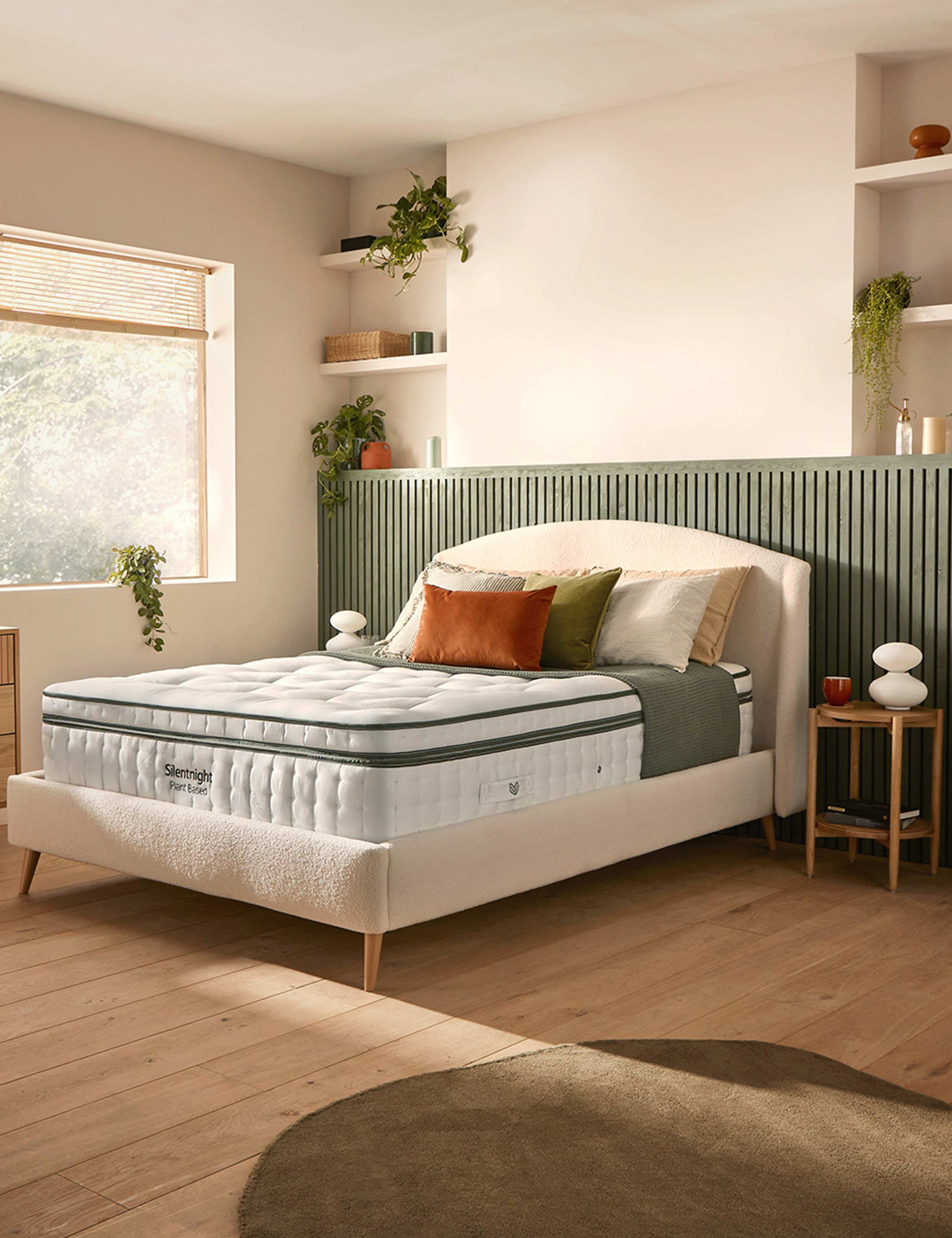 1800 Hypoallergenic Pocket Spring Medium Mattress 4 of 7